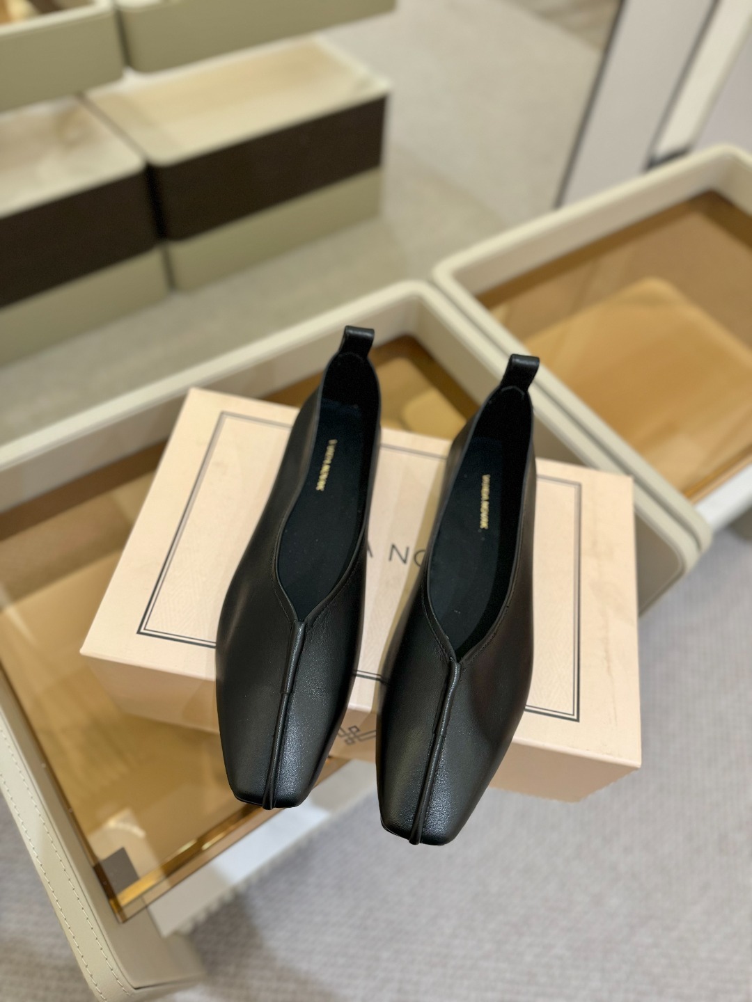 2025 春秋 全网独家授权销售
VANDA NOVAK来自意大利品牌 全网独家