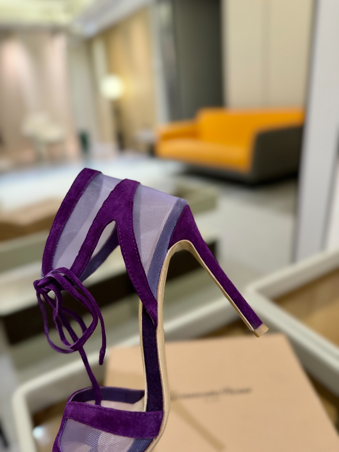 Gianvito rossi
💕2025𝙨𝙨 这款高跟鞋
极简主义的 Elle、Gianvi