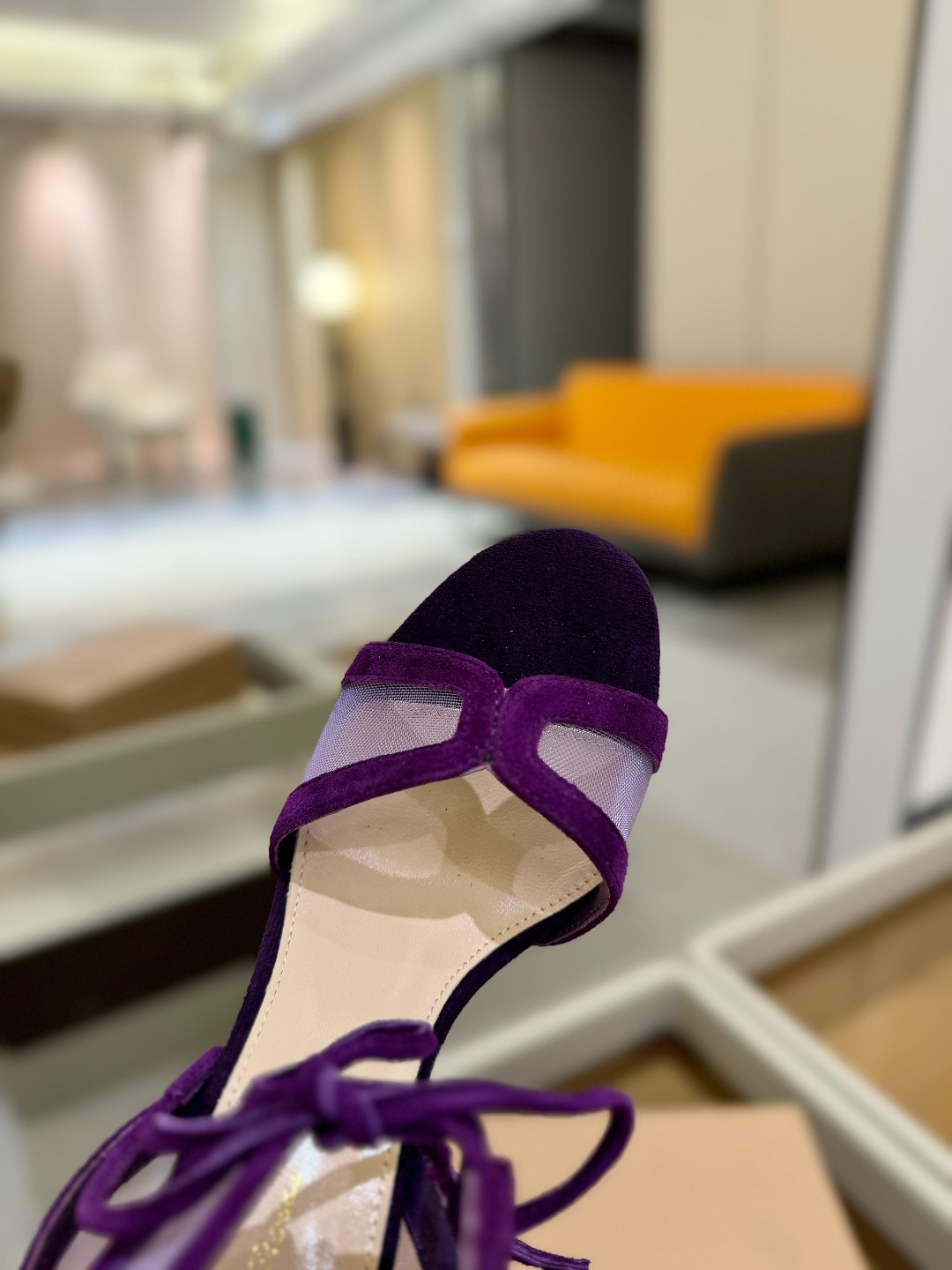 Gianvito rossi
💕2025𝙨𝙨 这款高跟鞋
极简主义的 Elle、Gianvi