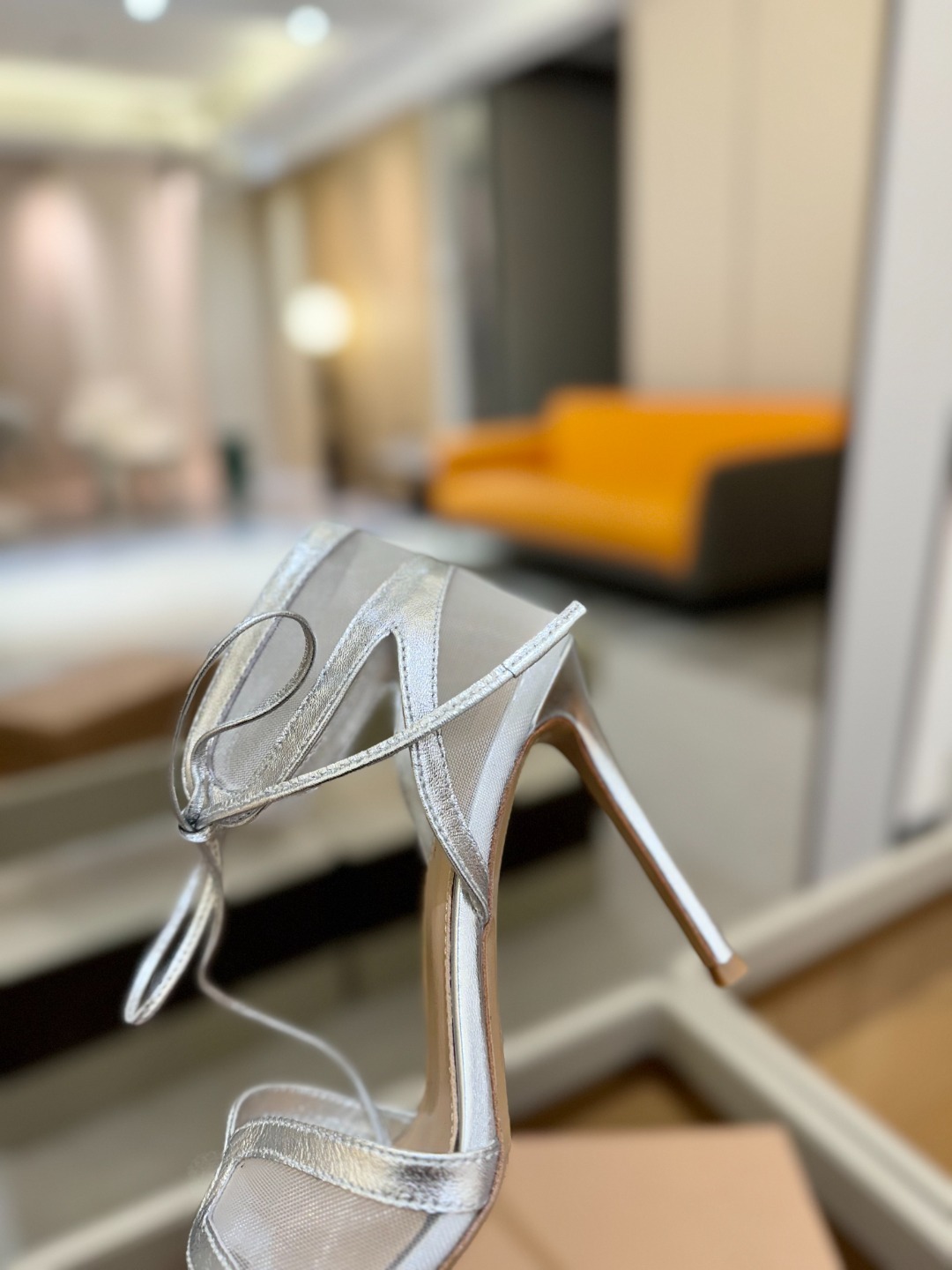 Gianvito rossi
💕2025𝙨𝙨 这款高跟鞋
极简主义的 Elle、Gianvi