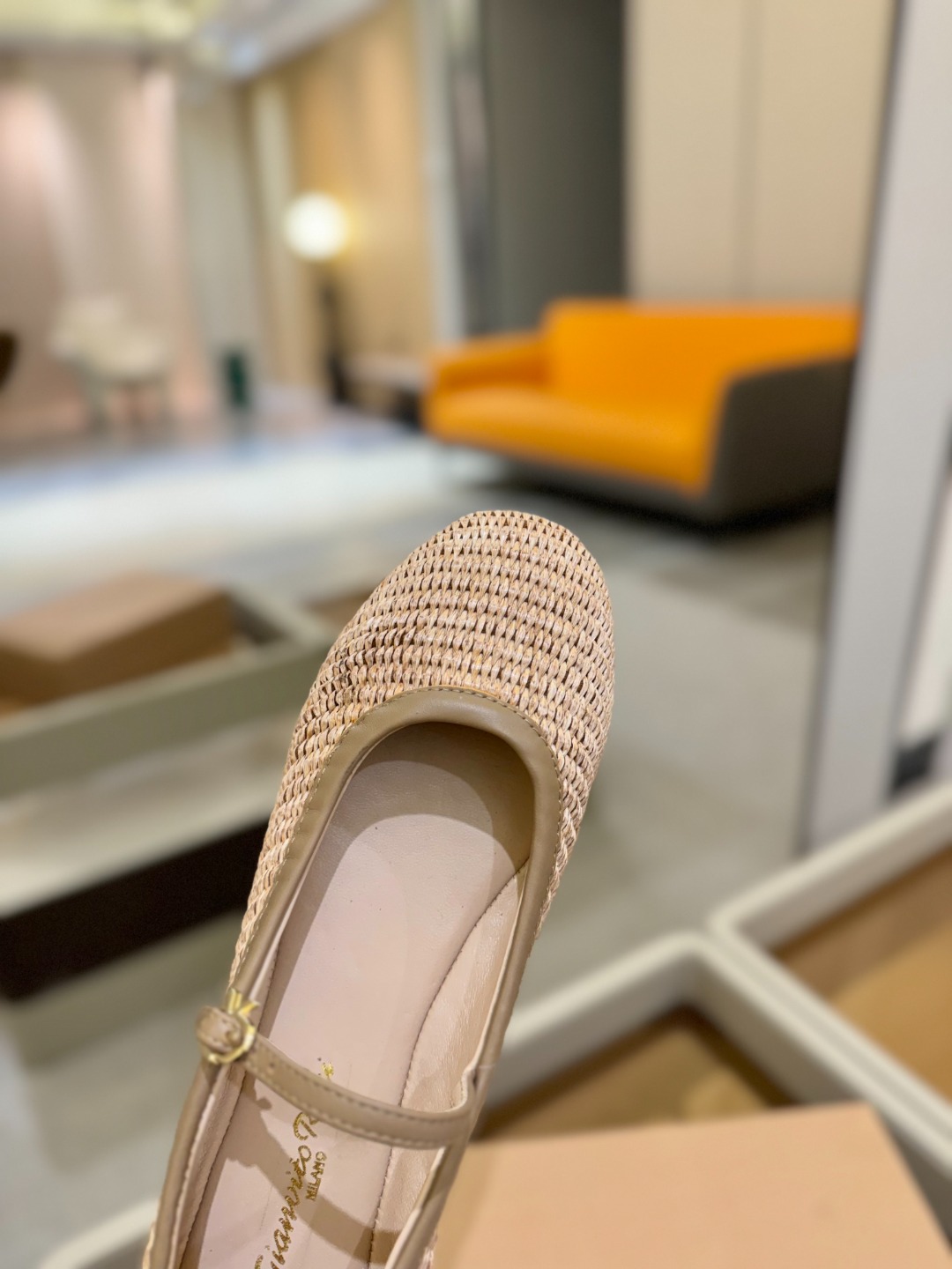 
   Gianvito Rossi
2025 春夏款 罗西 GR 芭蕾舞鞋平底玛丽珍单鞋
异域💫风情满