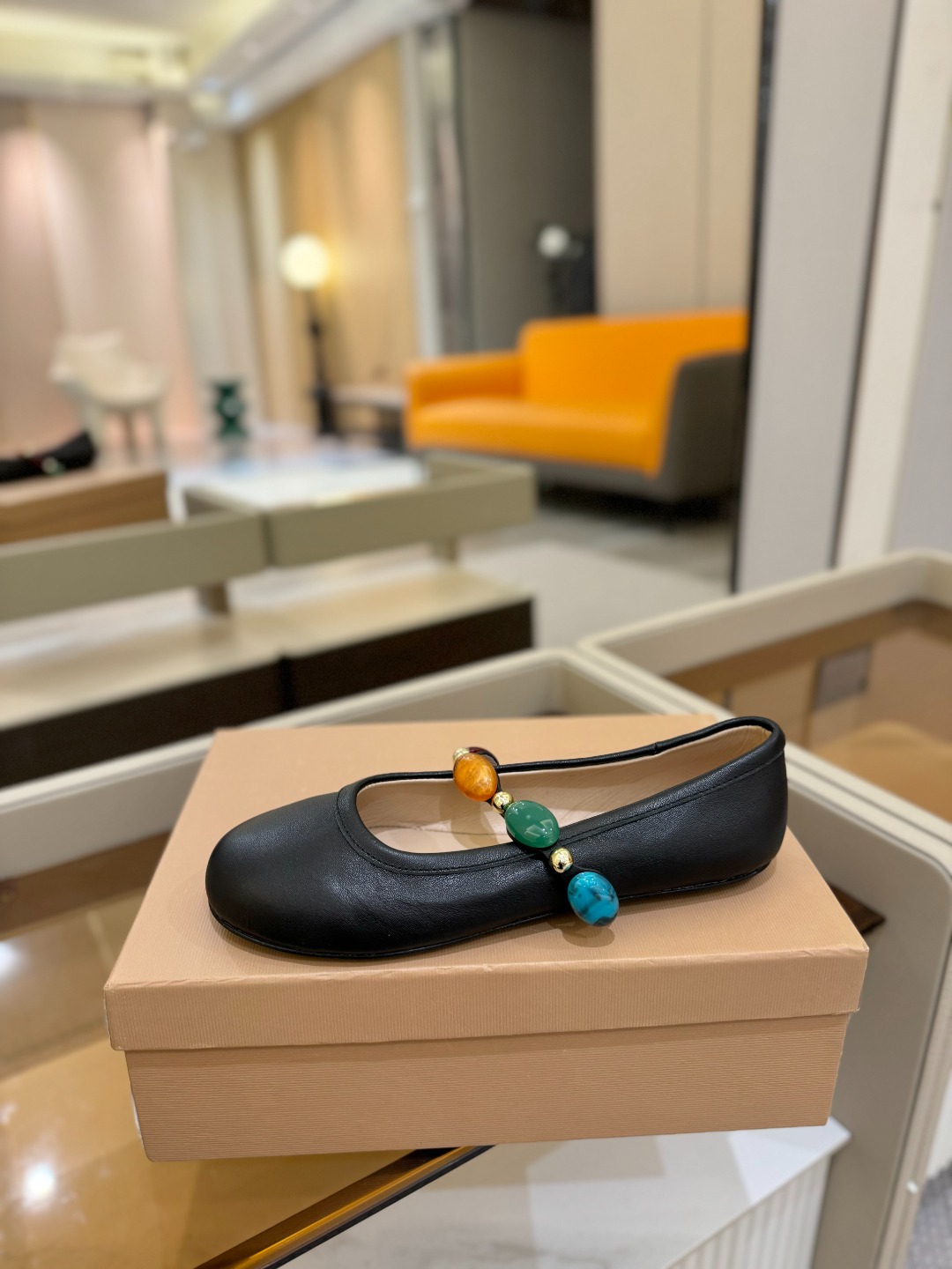 
    Gianvito Rossi
2025  春夏新款  罗西   GR  宝石芭蕾舞鞋平底玛丽珍
