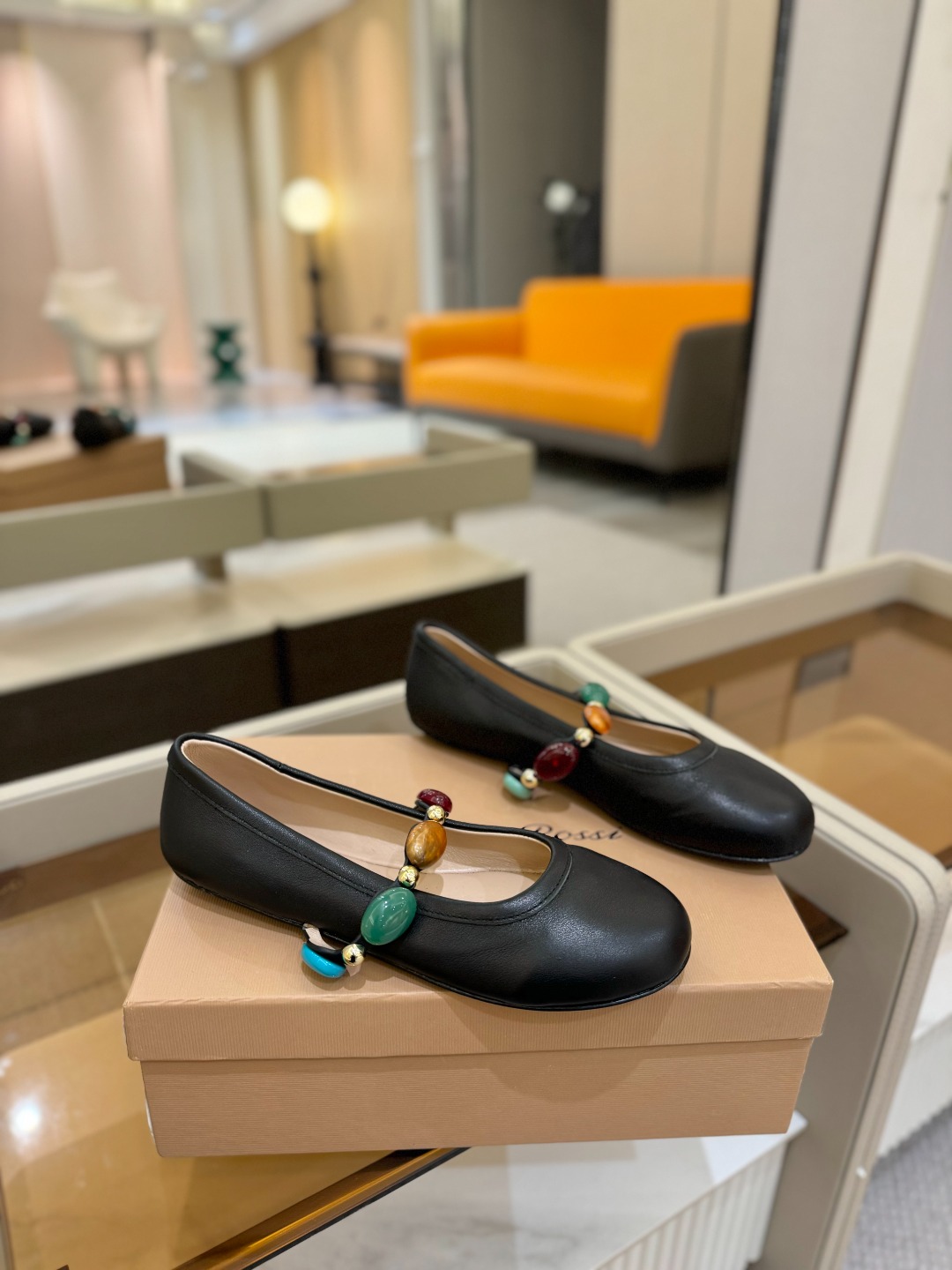 
    Gianvito Rossi
2025  春夏新款  罗西   GR  宝石芭蕾舞鞋平底玛丽珍