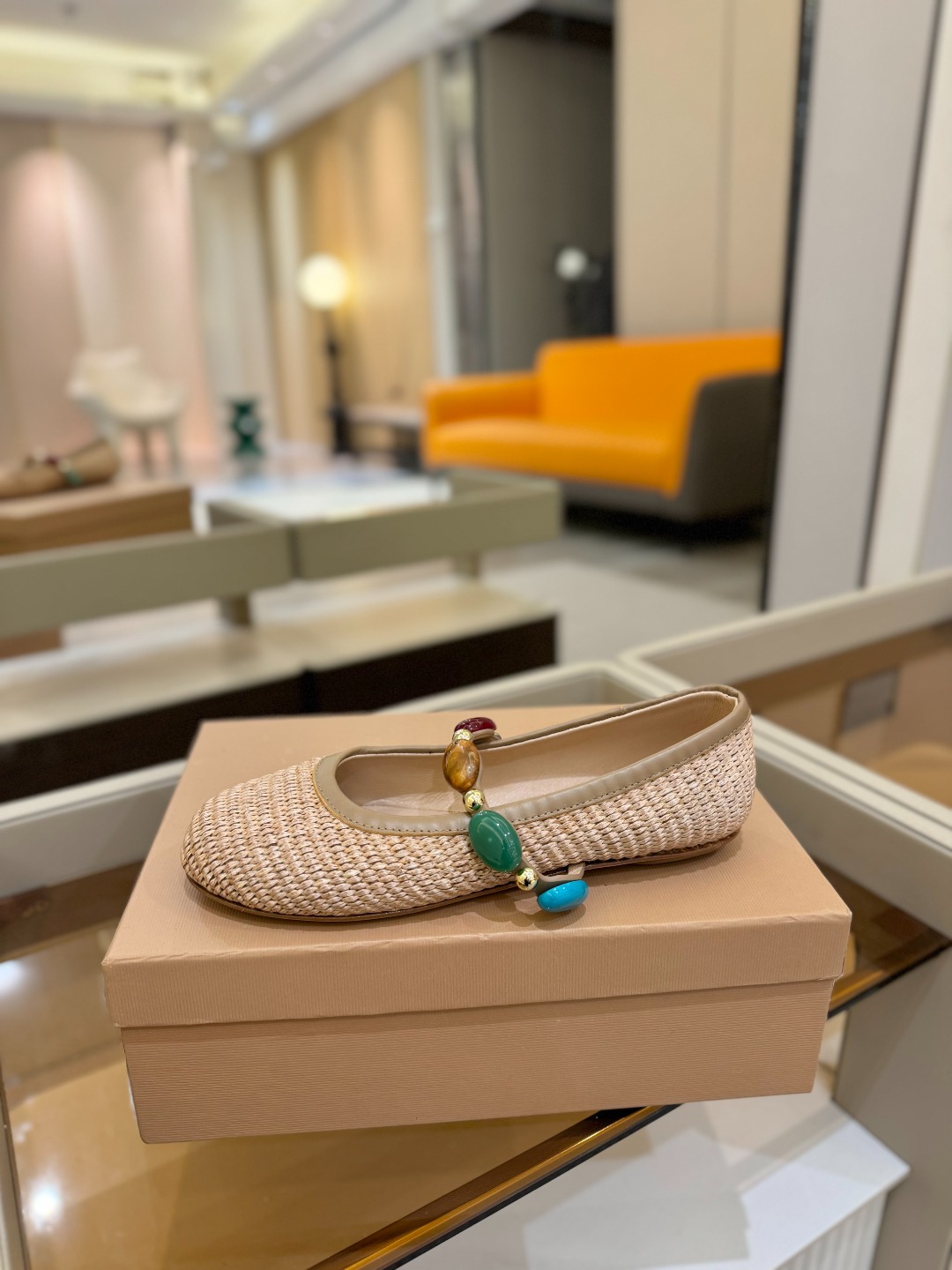 
    Gianvito Rossi
2025  春夏新款  罗西   GR  宝石芭蕾舞鞋平底玛丽珍