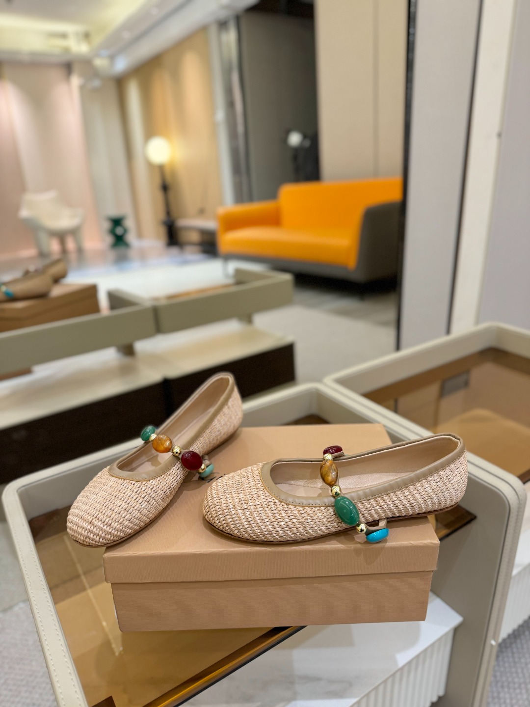 
    Gianvito Rossi
2025  春夏新款  罗西   GR  宝石芭蕾舞鞋平底玛丽珍