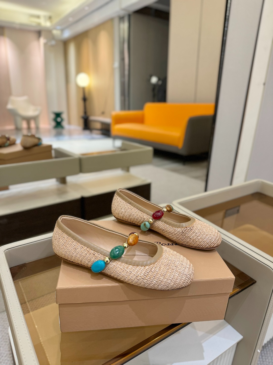 
    Gianvito Rossi
2025  春夏新款  罗西   GR  宝石芭蕾舞鞋平底玛丽珍