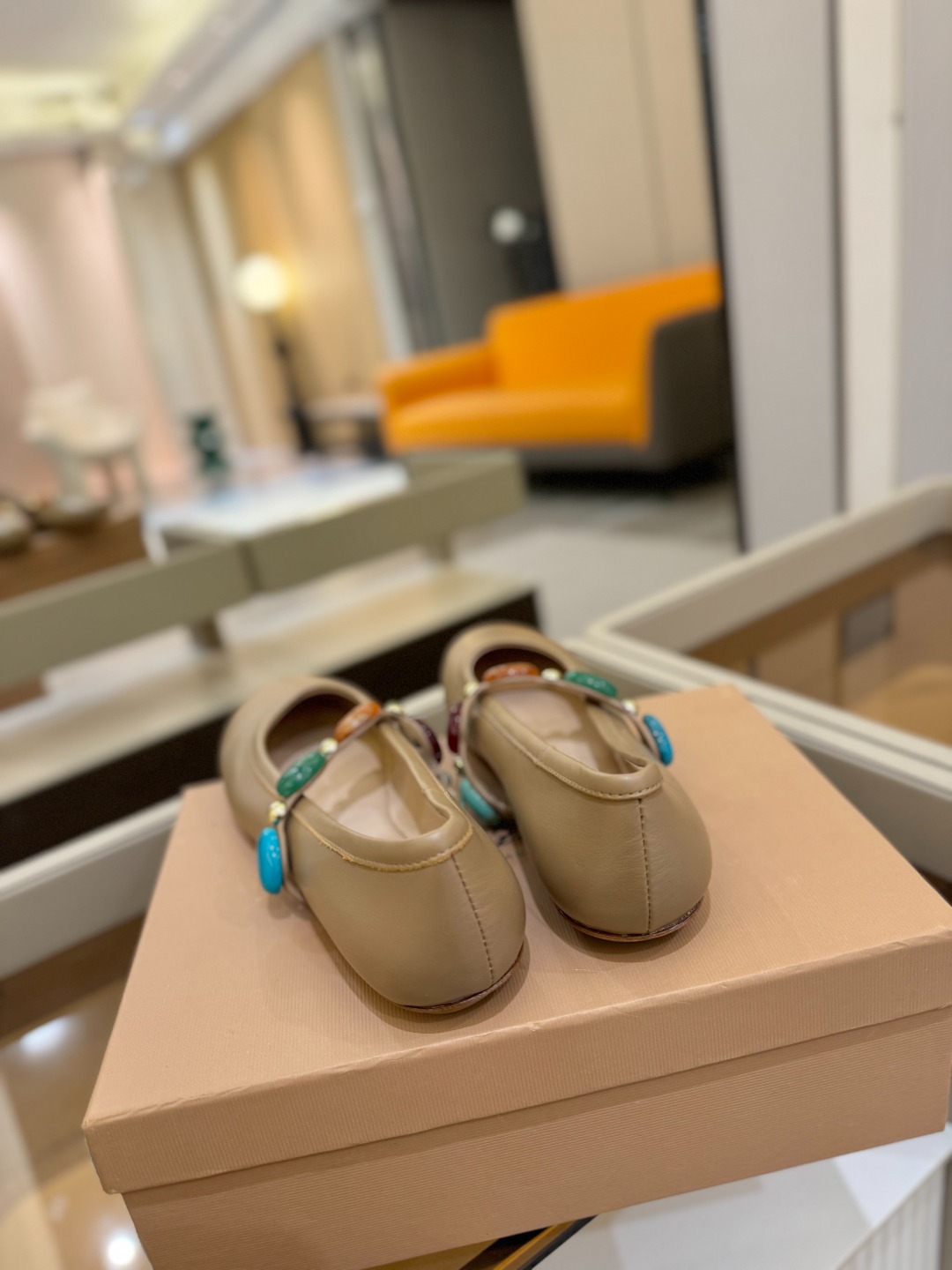 
    Gianvito Rossi
2025  春夏新款  罗西   GR  宝石芭蕾舞鞋平底玛丽珍
