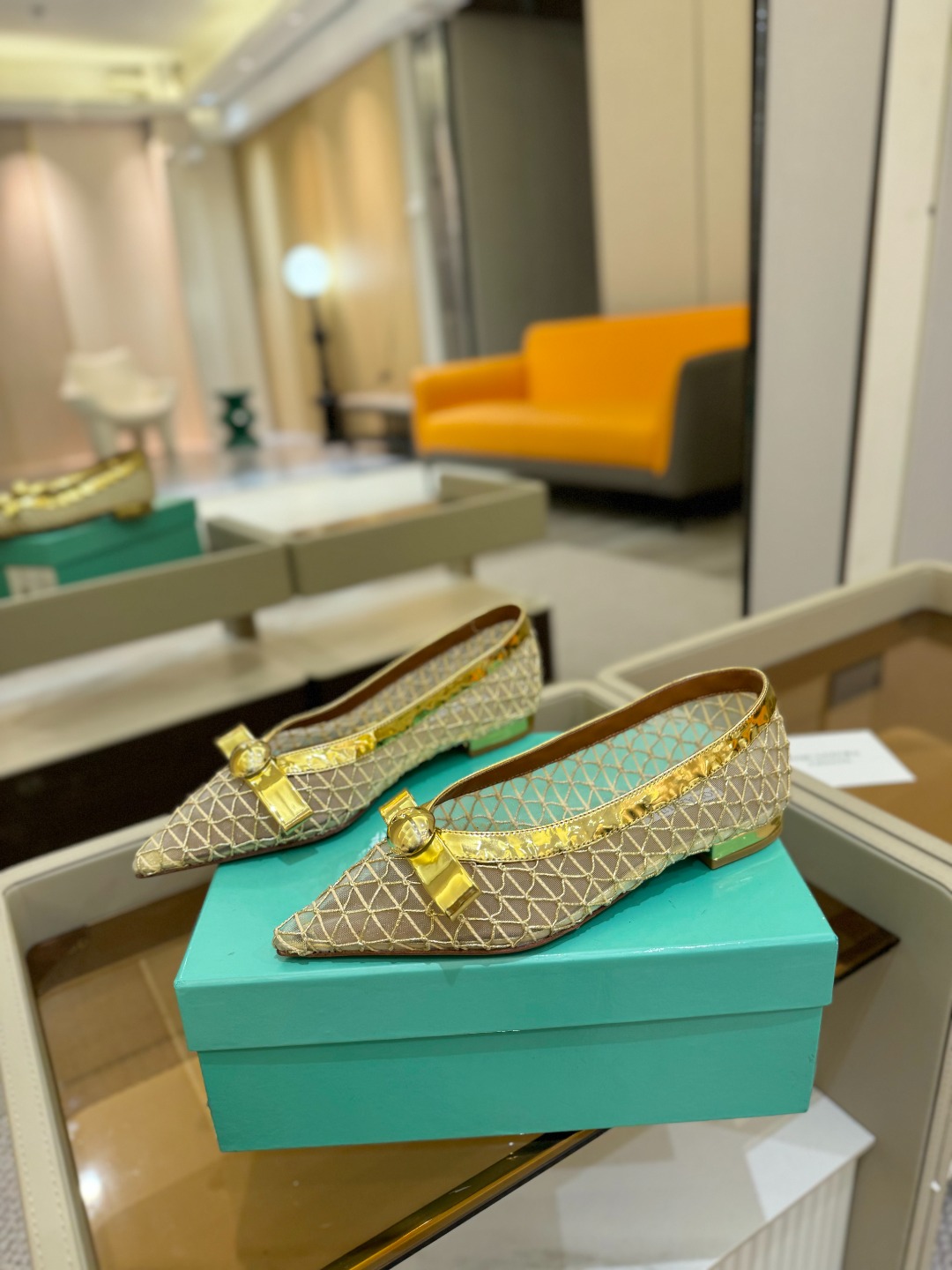 
  2025 春夏款 
𝘼𝙦𝙪𝙖𝙯𝙯𝙪𝙧* 菠萝🍍
 Gatsby Sling 平底凉鞋  
ʚɞ  