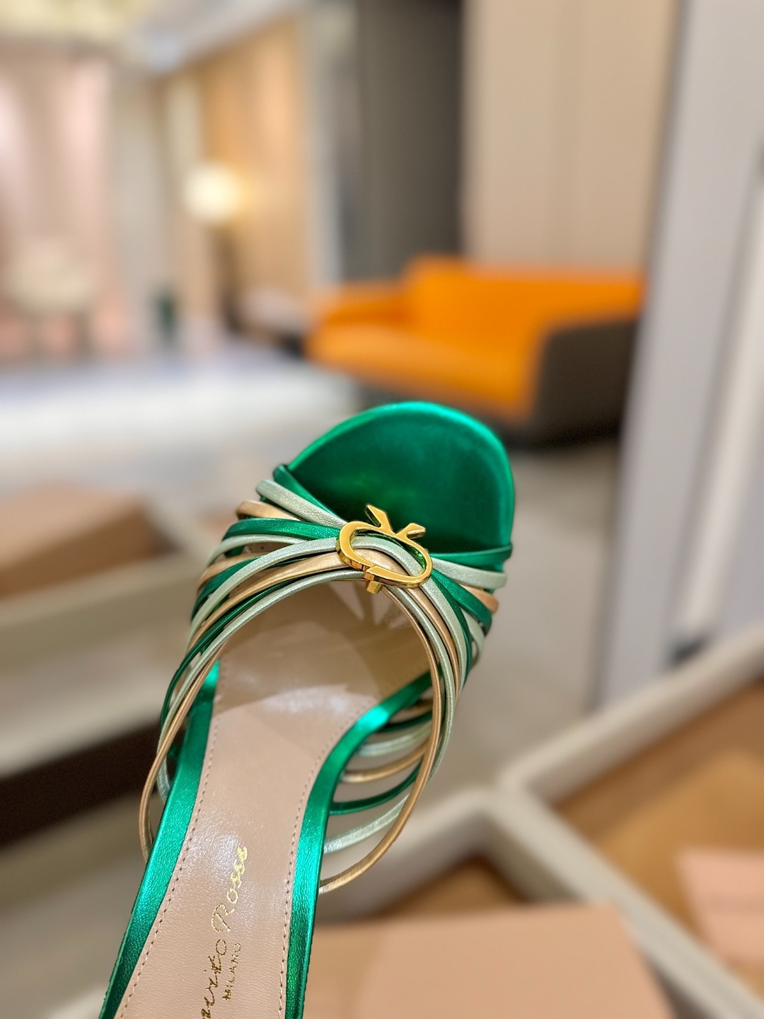Gianvito Rossi
👠2025新款拖鞋
原版开发 顶级版本 代购品质
Gianvito