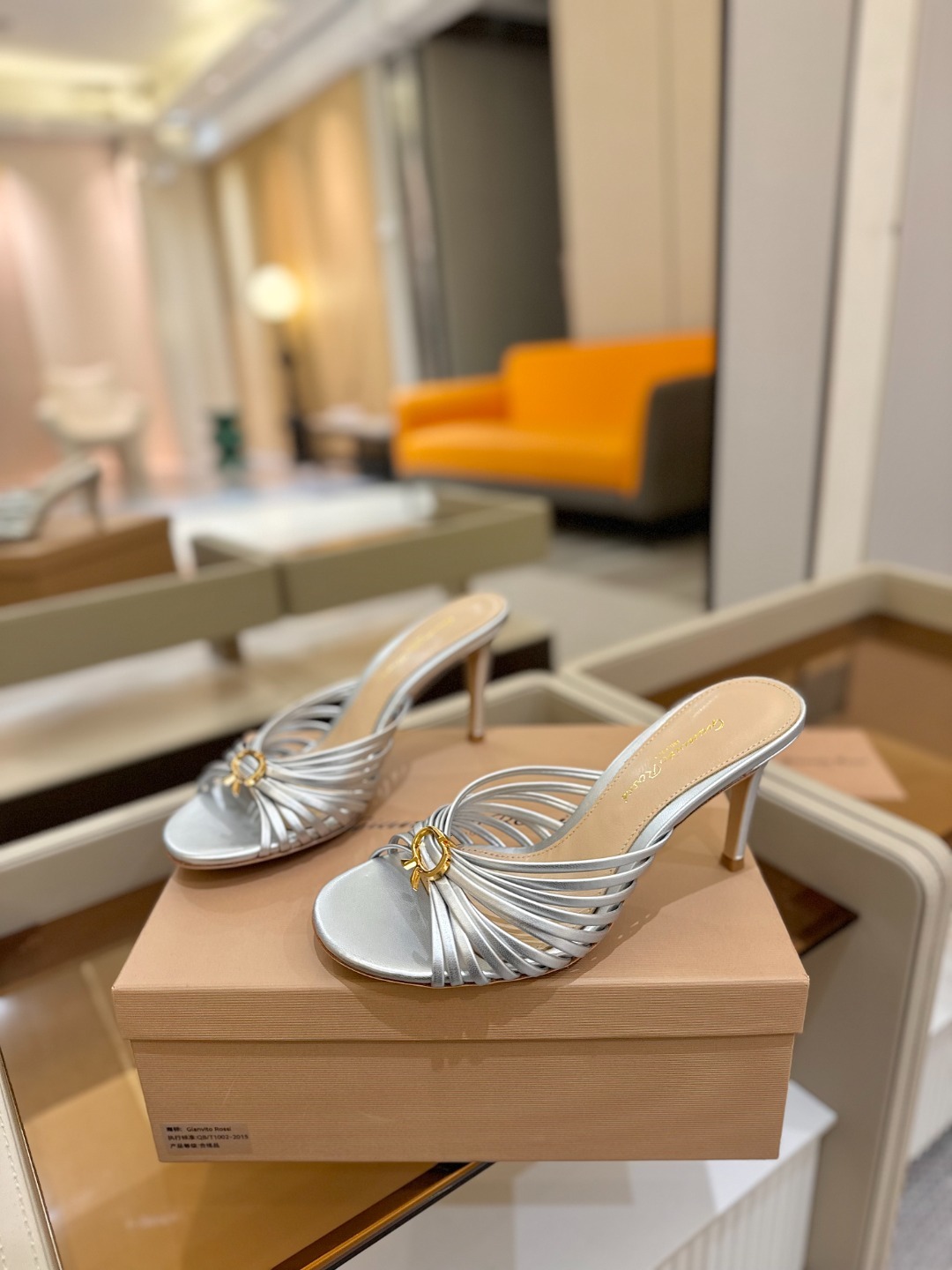 Gianvito Rossi
👠2025新款拖鞋
原版开发 顶级版本 代购品质
Gianvito