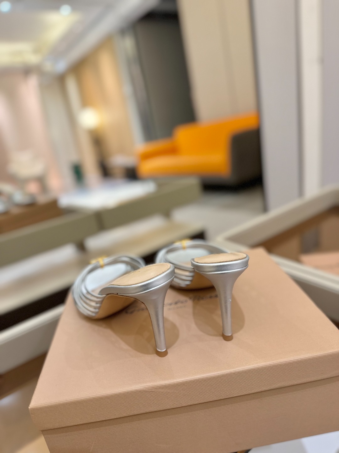 Gianvito Rossi
👠2025新款拖鞋
原版开发 顶级版本 代购品质
Gianvito