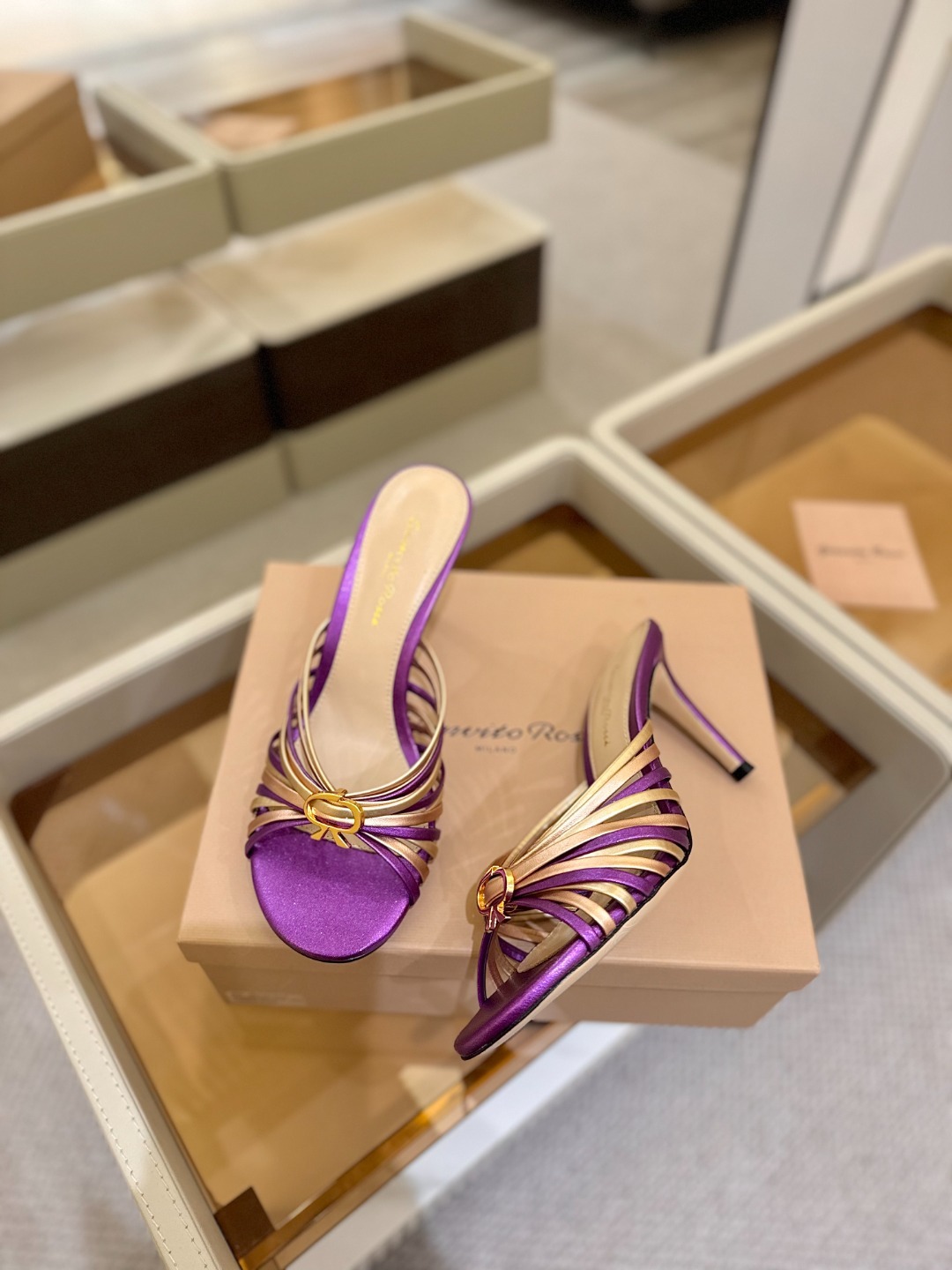 Gianvito Rossi
👠2025新款拖鞋
原版开发 顶级版本 代购品质
Gianvito