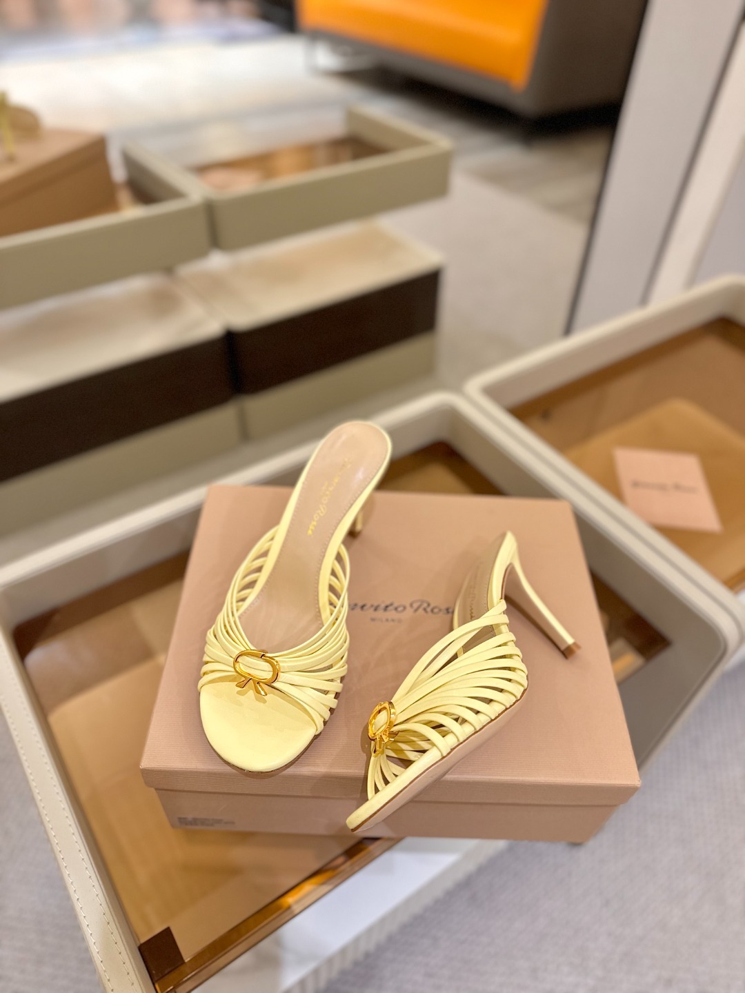 Gianvito Rossi
👠2025新款拖鞋
原版开发 顶级版本 代购品质
Gianvito