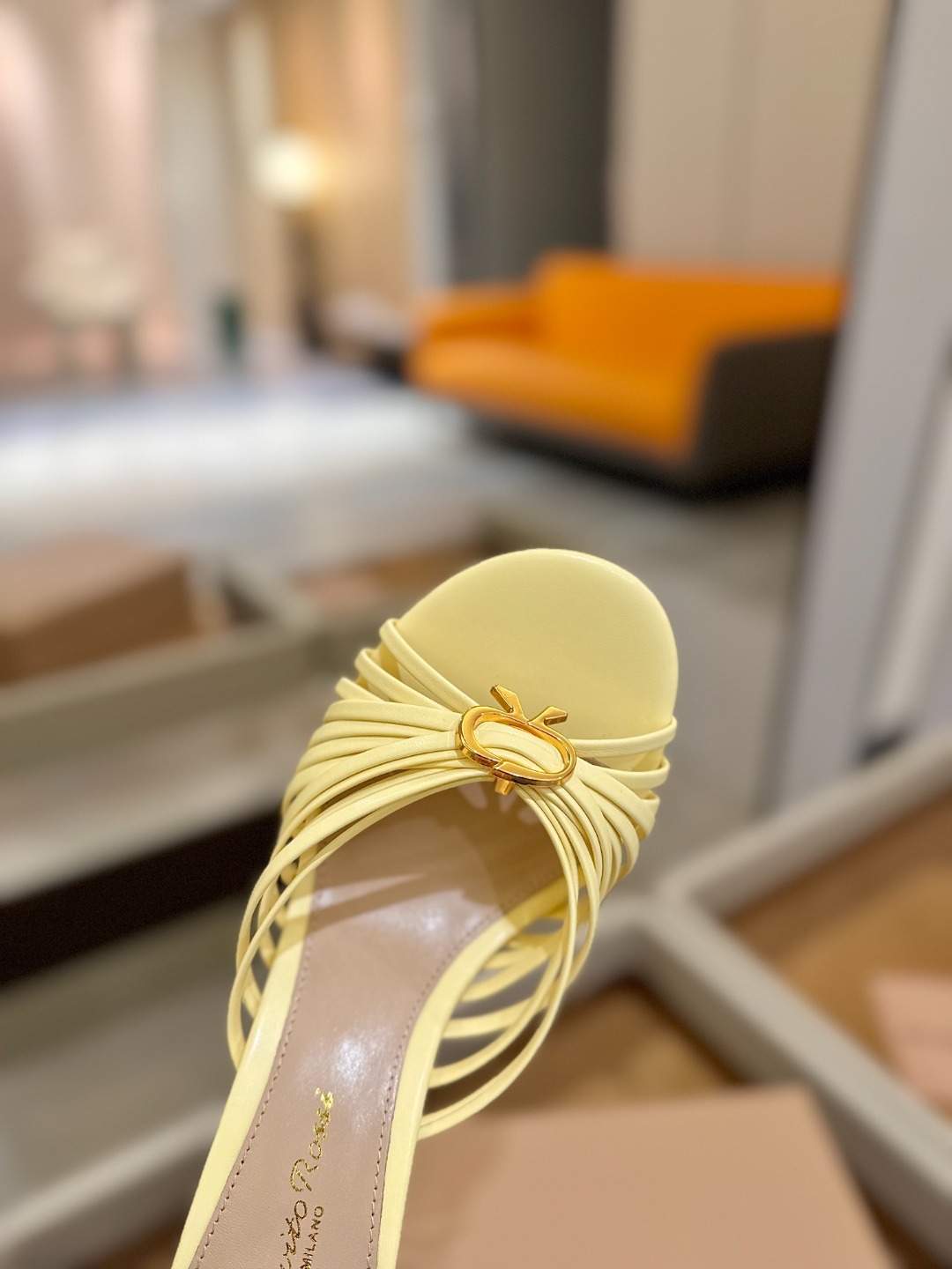 Gianvito Rossi
👠2025新款拖鞋
原版开发 顶级版本 代购品质
Gianvito