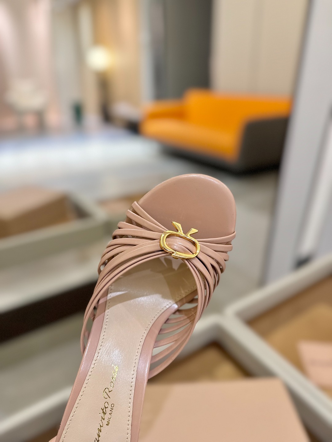 Gianvito Rossi
👠2025新款拖鞋
原版开发 顶级版本 代购品质
Gianvito