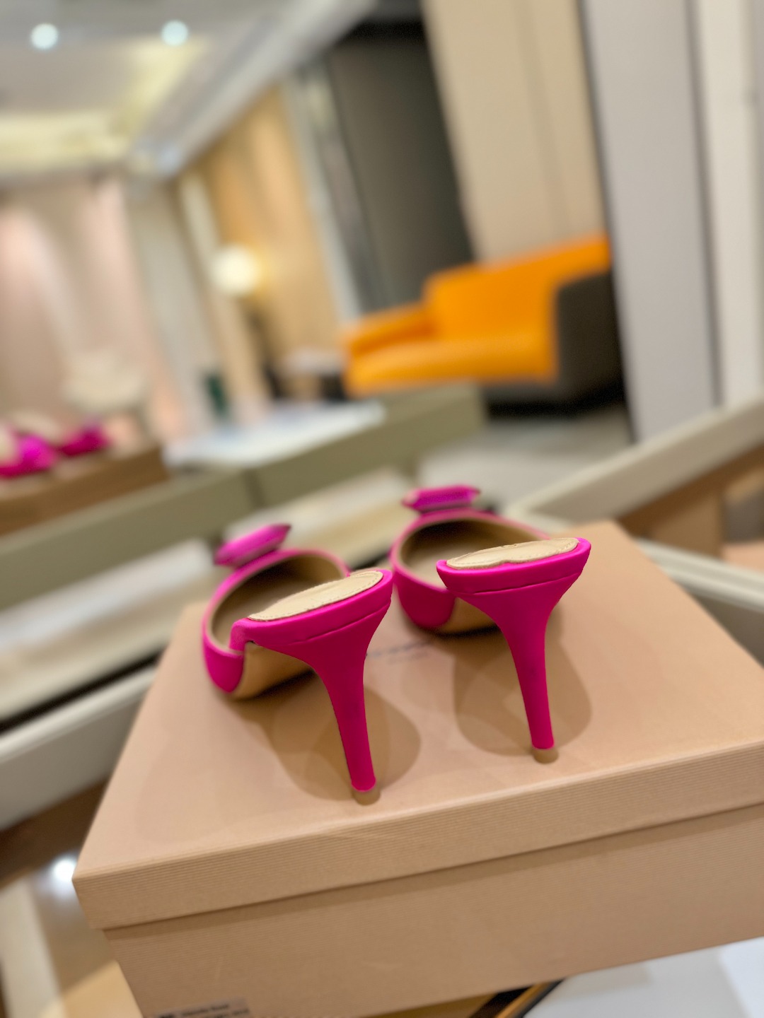 
Gianvito rossi 👠
2025新款拖鞋
 原版开发 顶级版本 代购品质 
一双超美的大宝石