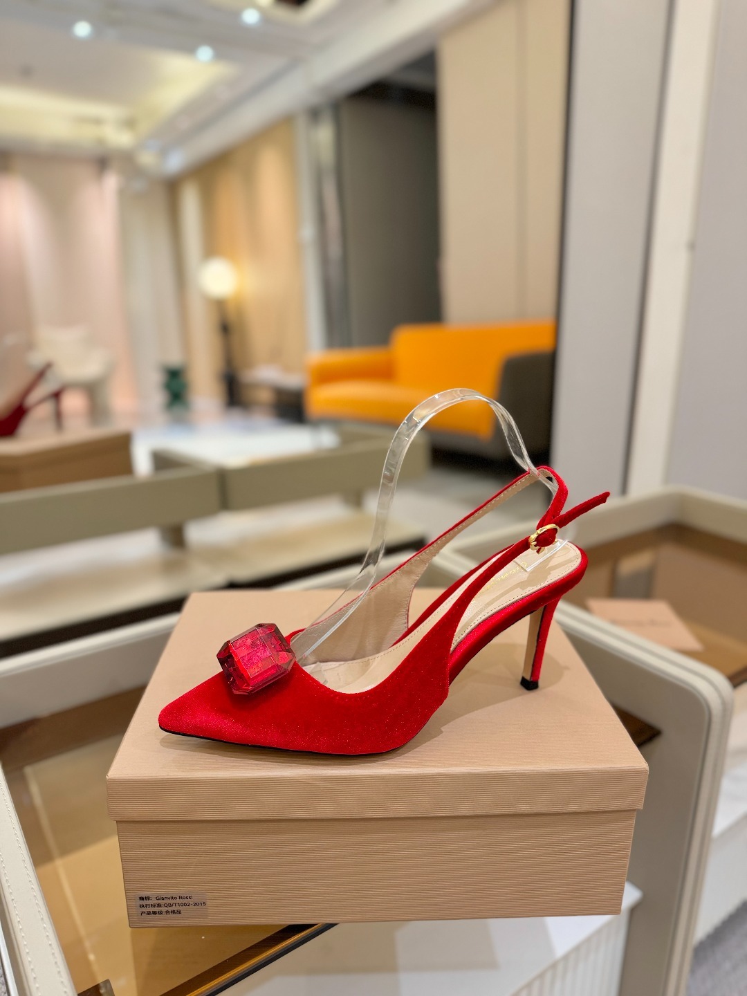 Gianvito rossi 👠
2025新款拖鞋
原版开发 顶级版本 代购品质
超美的大宝石高跟凉
