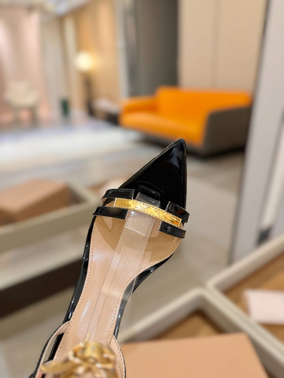 Gianvito rossi
💕 2025𝙨𝙨 这款高跟鞋 极简主义的 Elle、Gian