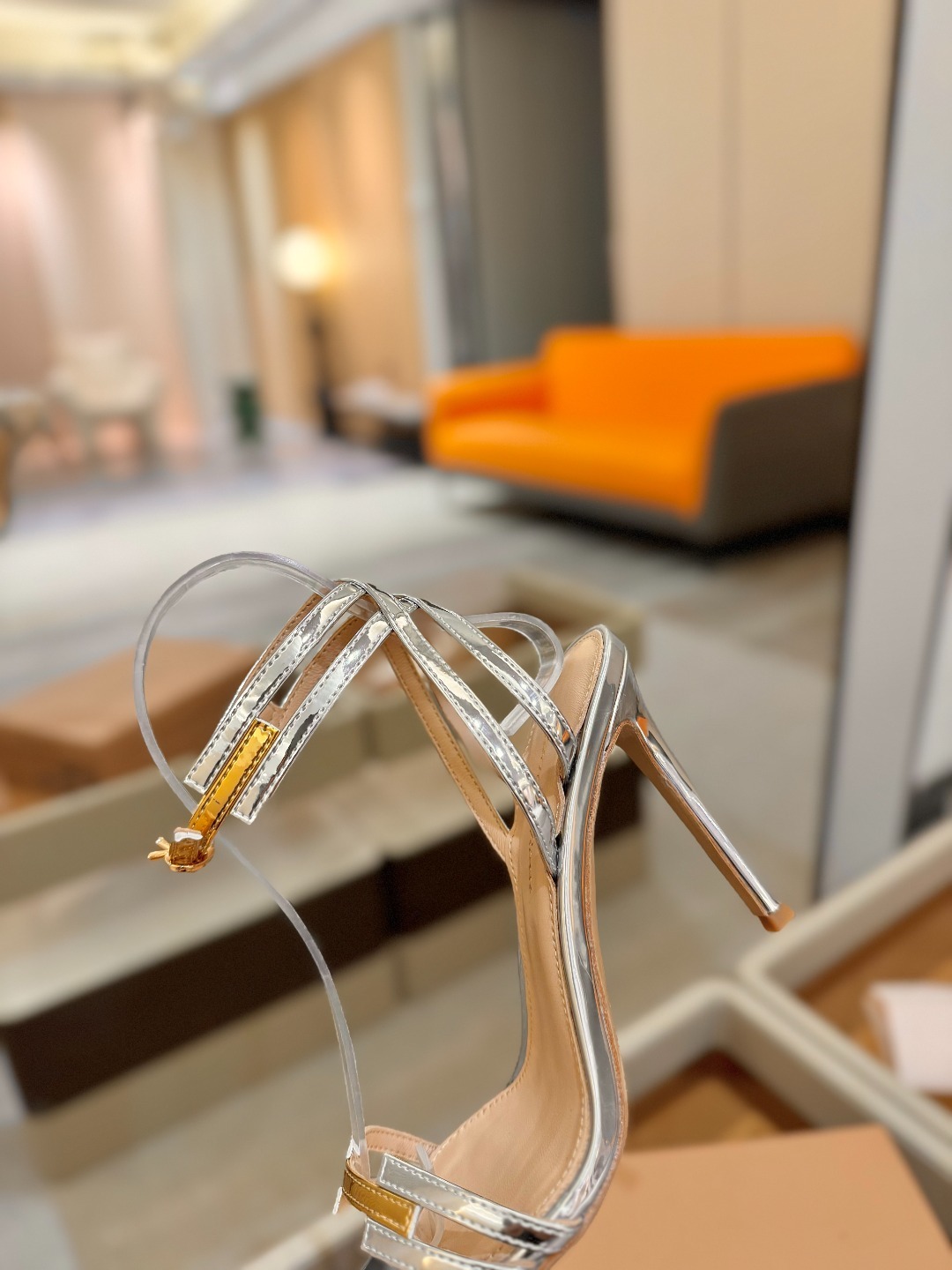 Gianvito rossi
💕 2025𝙨𝙨 这款高跟鞋 极简主义的 Elle、Gian