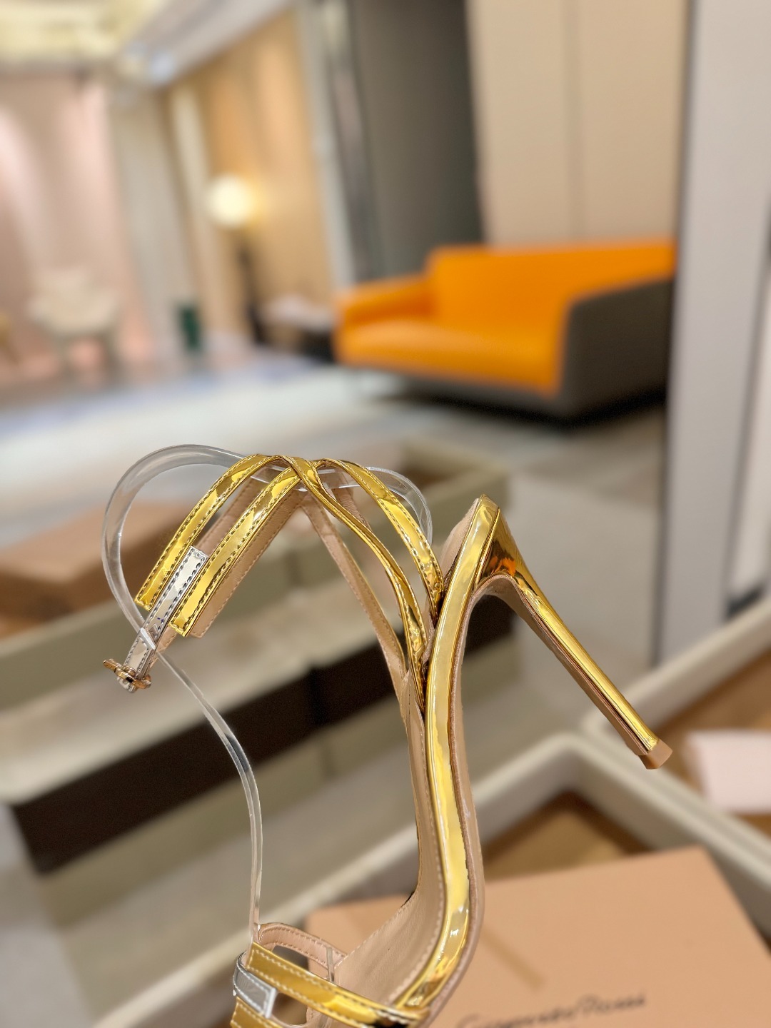 Gianvito rossi
💕 2025𝙨𝙨 这款高跟鞋 极简主义的 Elle、Gian
