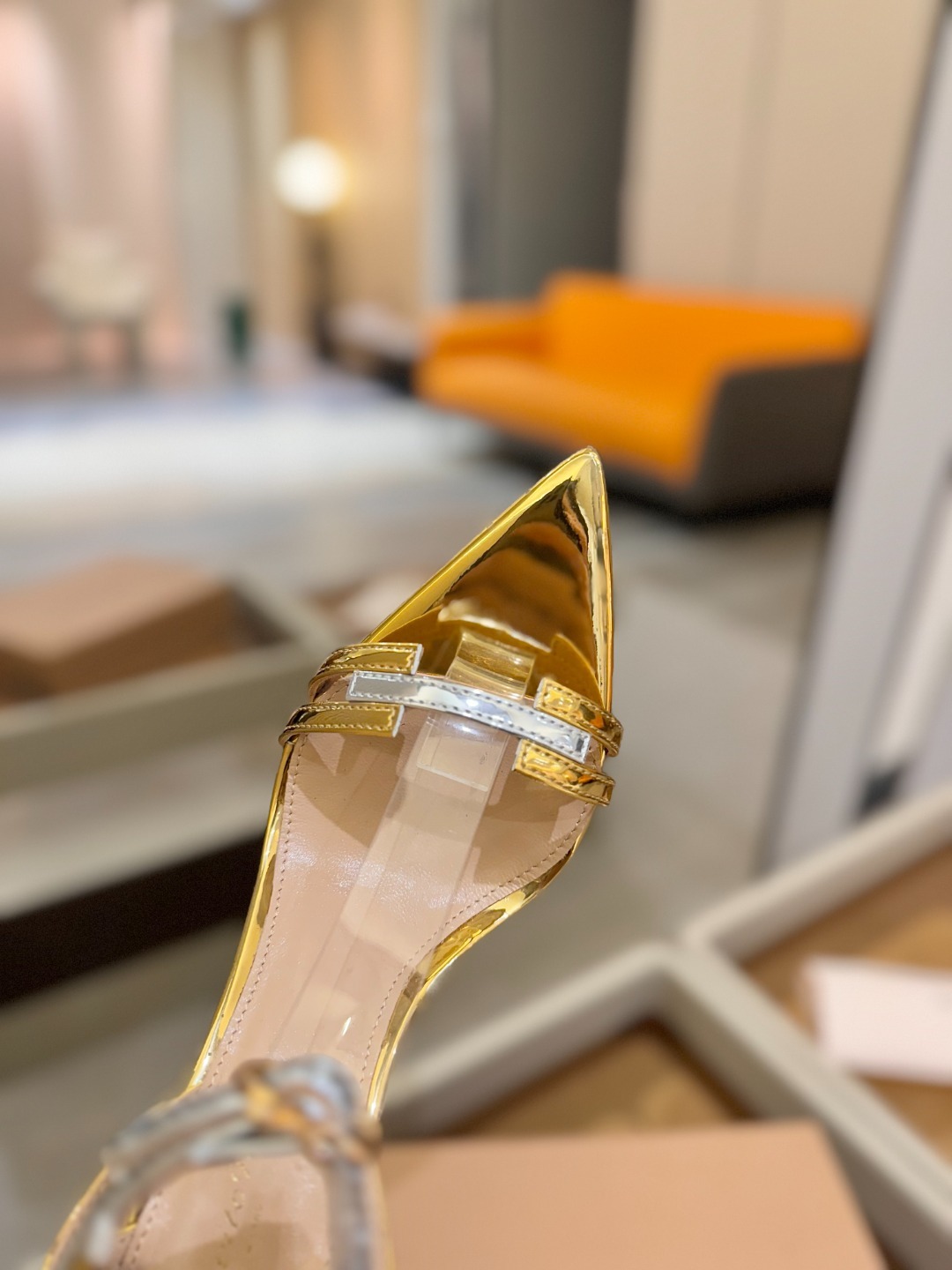 Gianvito rossi
💕 2025𝙨𝙨 这款高跟鞋 极简主义的 Elle、Gian