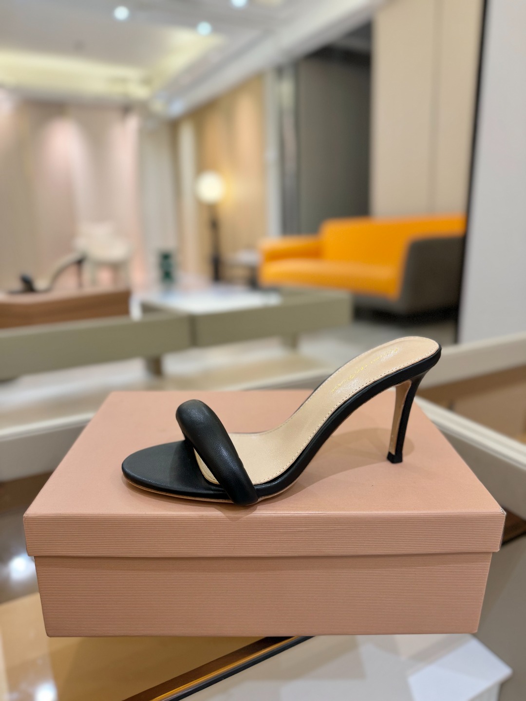 NO:265663,8.5 heels, high heels198609098.5跟,高跟鞋,high heels,Women's Shoes