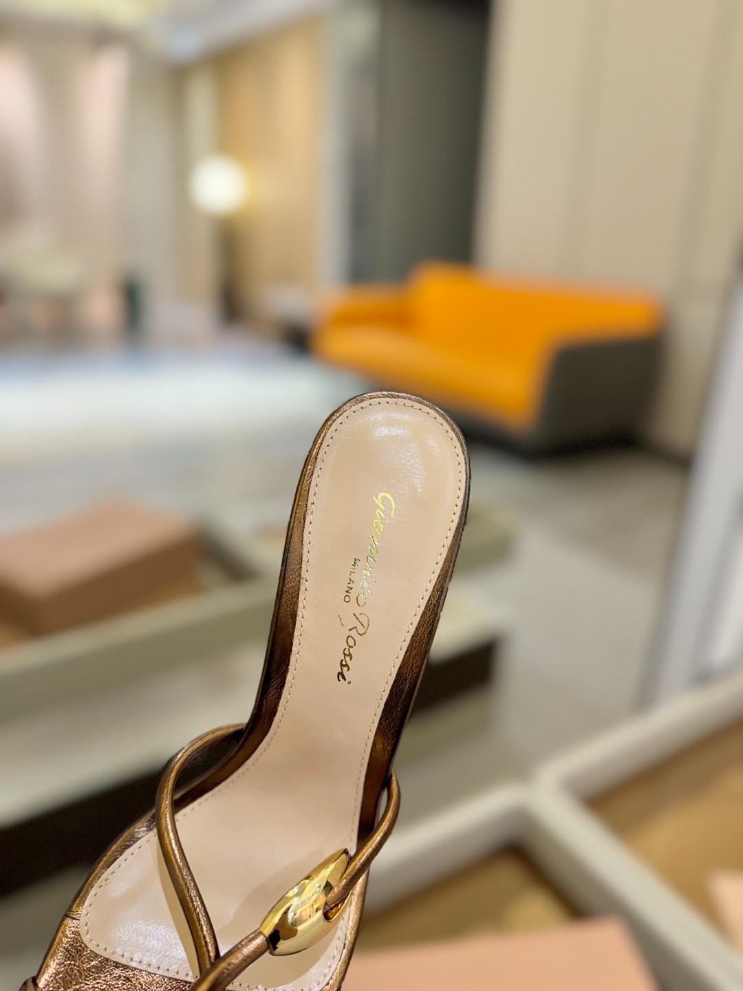 
Gianvito Rossi 
👠2025拖鞋
 原版开发     顶级版本       代购品质👍
