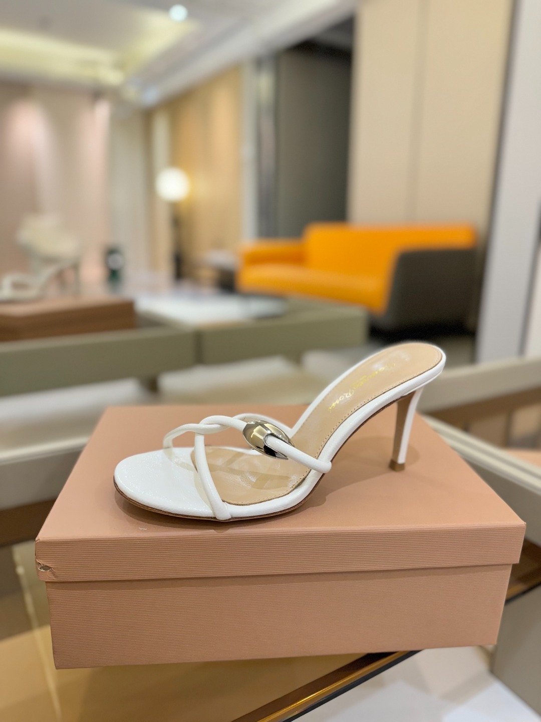 
Gianvito Rossi 
👠2025拖鞋
 原版开发     顶级版本       代购品质👍
