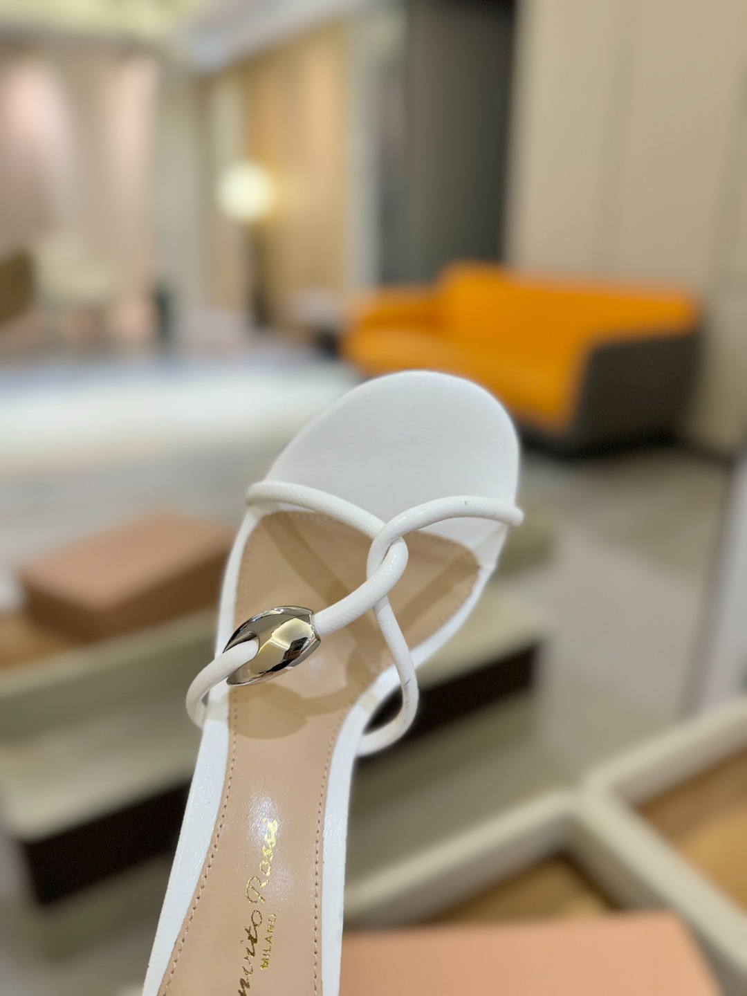 
Gianvito Rossi 
👠2025拖鞋
 原版开发     顶级版本       代购品质👍

