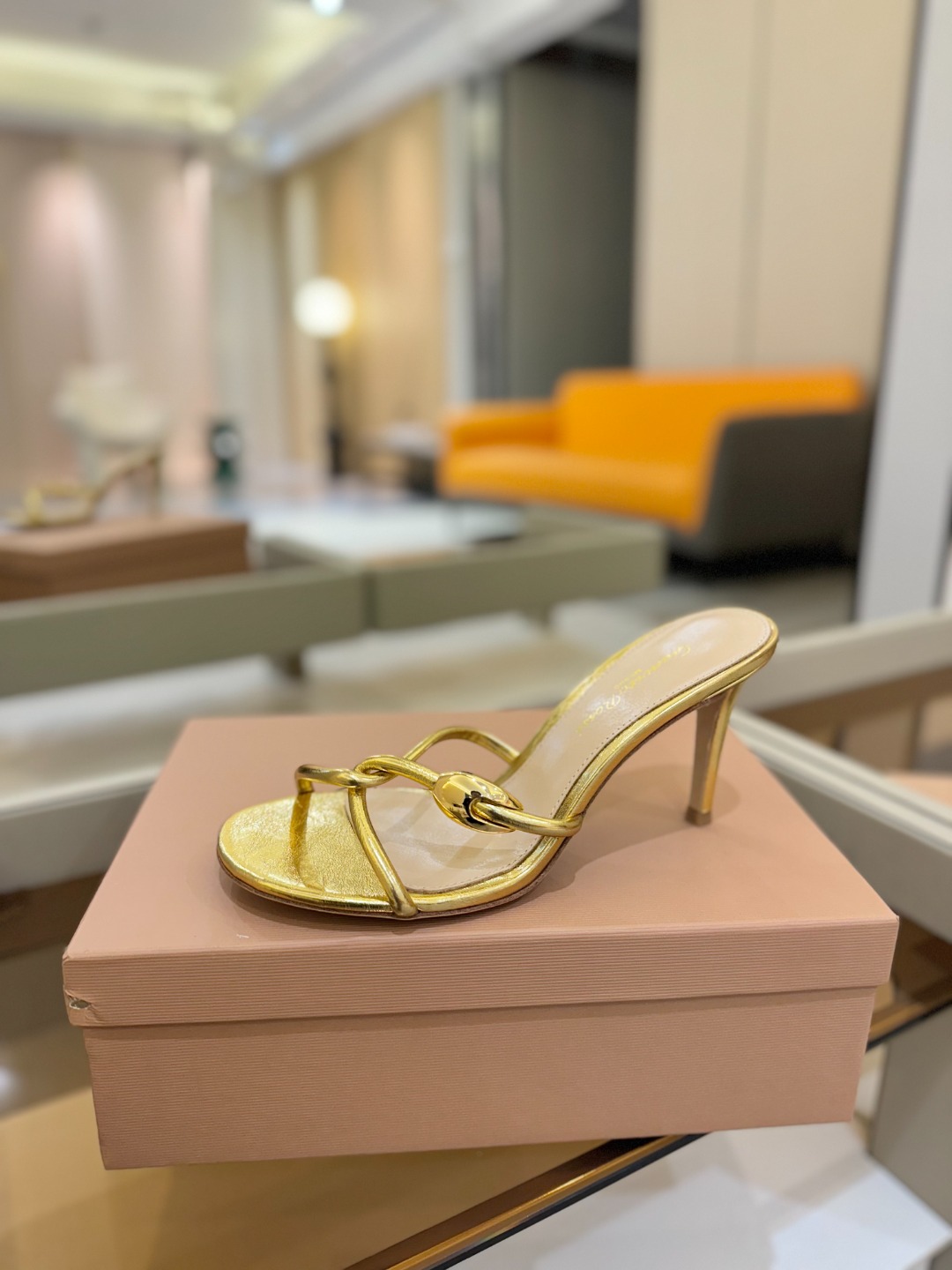 
Gianvito Rossi 
👠2025拖鞋
 原版开发     顶级版本       代购品质👍
