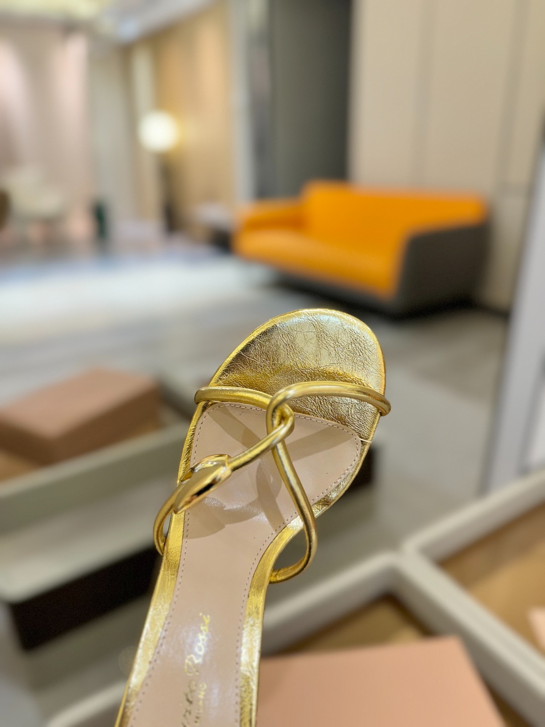 
Gianvito Rossi 
👠2025拖鞋
 原版开发     顶级版本       代购品质👍
