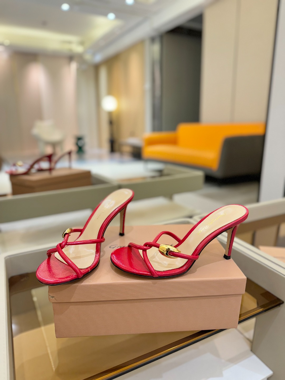 
Gianvito Rossi 
👠2025拖鞋
 原版开发     顶级版本       代购品质👍
