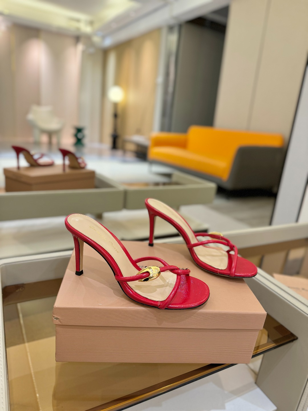 
Gianvito Rossi 
👠2025拖鞋
 原版开发     顶级版本       代购品质👍
