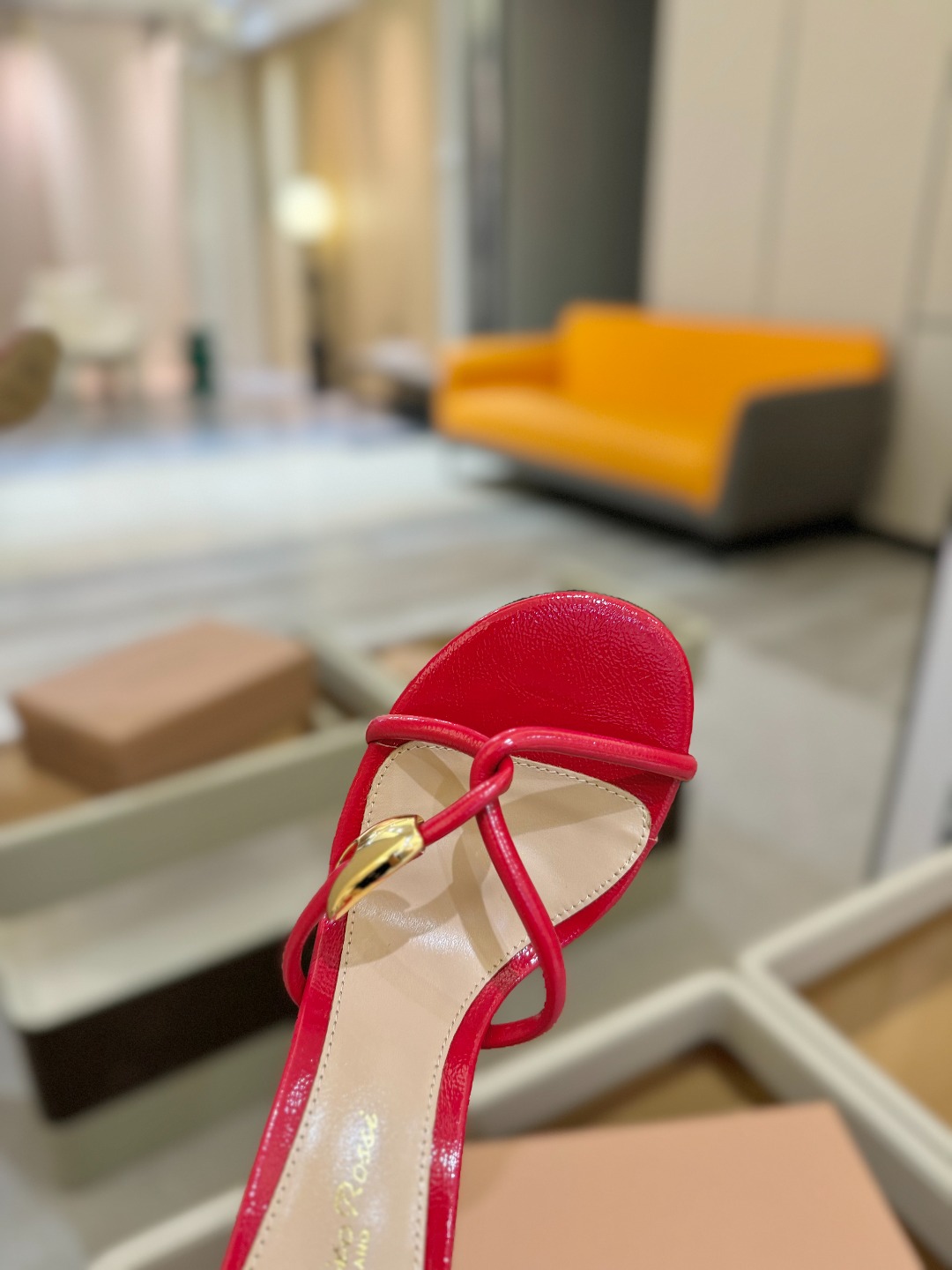 
Gianvito Rossi 
👠2025拖鞋
 原版开发     顶级版本       代购品质👍
