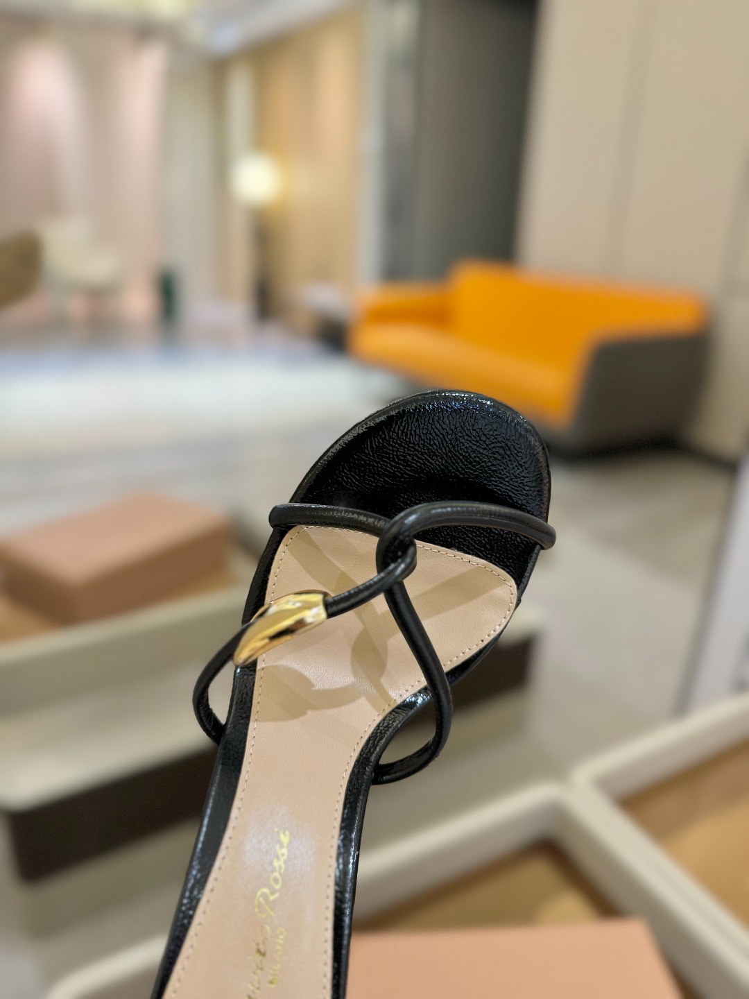 
Gianvito Rossi 
👠2025拖鞋
 原版开发     顶级版本       代购品质👍

