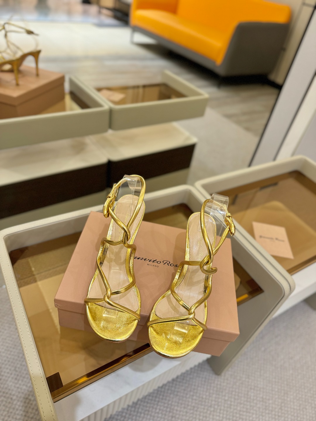 ”
Gianvito Rossi 
👠2025凉鞋
 原版开发     顶级版本       代购品质👍