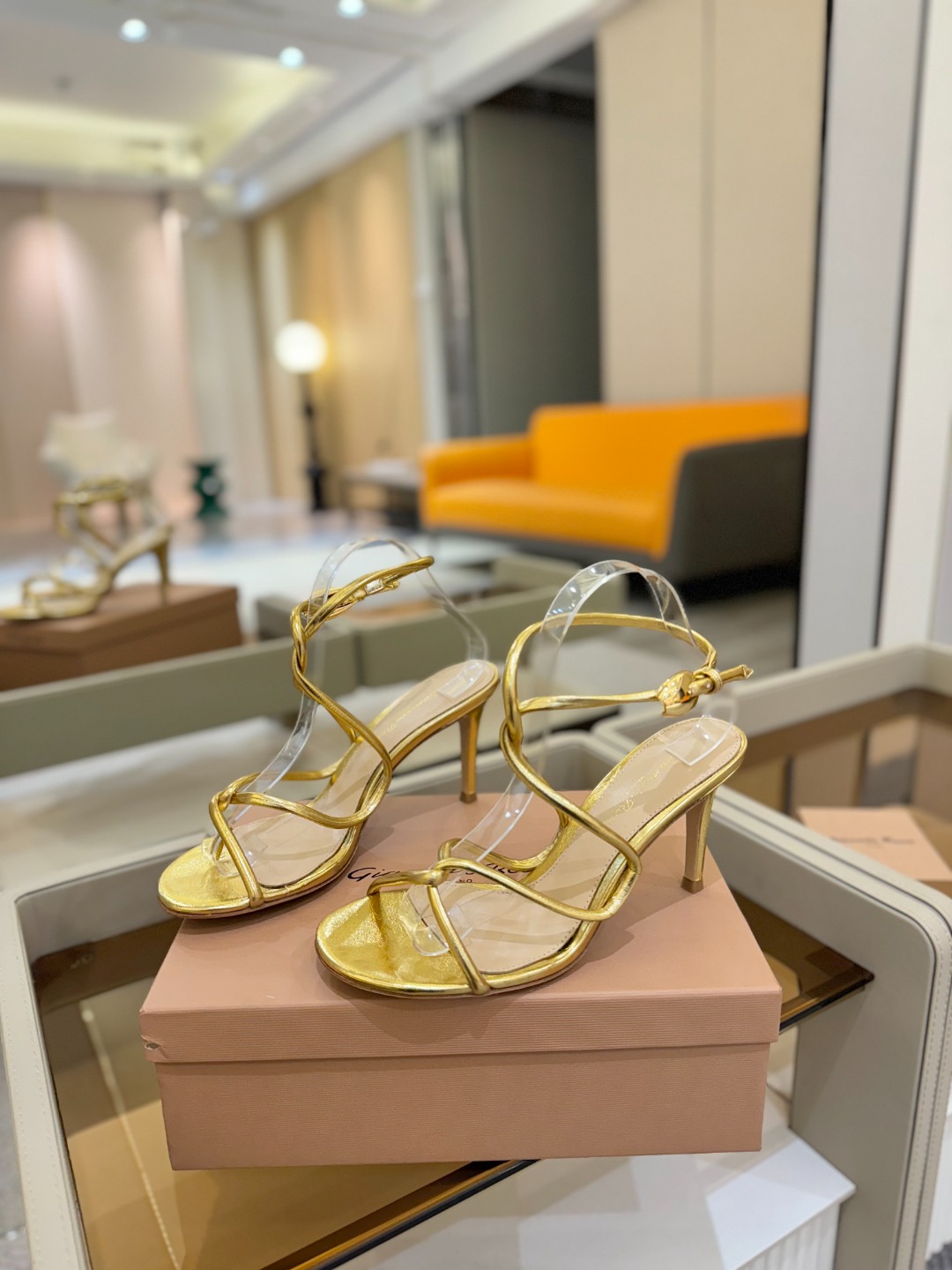 ”
Gianvito Rossi 
👠2025凉鞋
 原版开发     顶级版本       代购品质👍