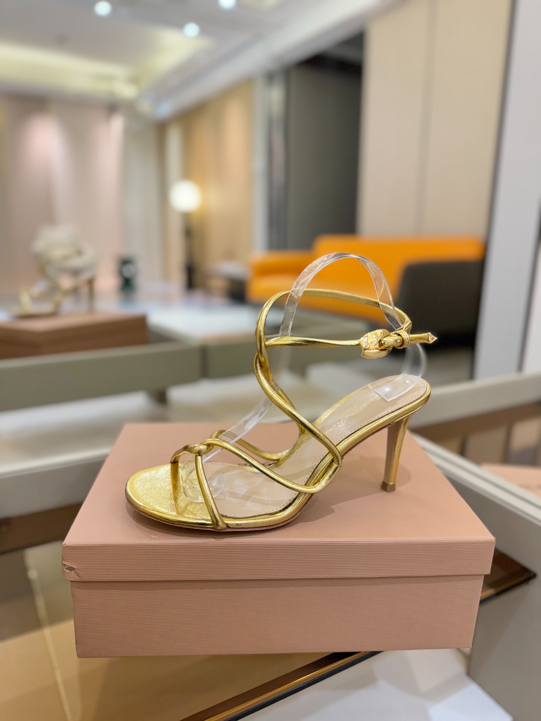 ”
Gianvito Rossi 
👠2025凉鞋
 原版开发     顶级版本       代购品质👍