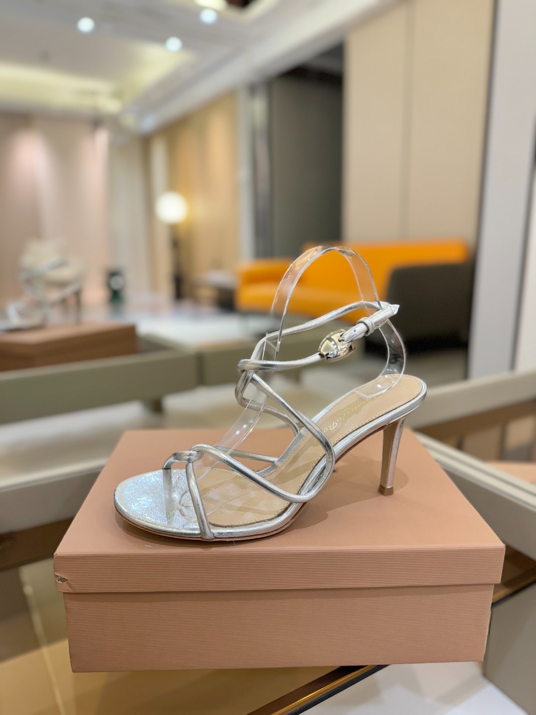 ”
Gianvito Rossi 
👠2025凉鞋
 原版开发     顶级版本       代购品质👍