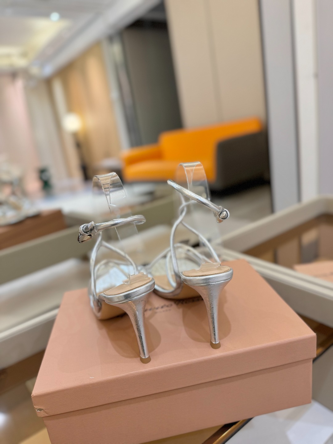 ”
Gianvito Rossi 
👠2025凉鞋
 原版开发     顶级版本       代购品质👍
