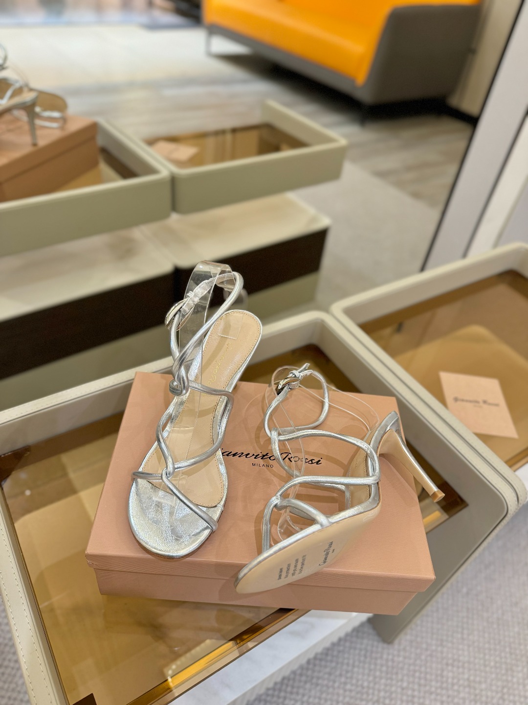 ”
Gianvito Rossi 
👠2025凉鞋
 原版开发     顶级版本       代购品质👍