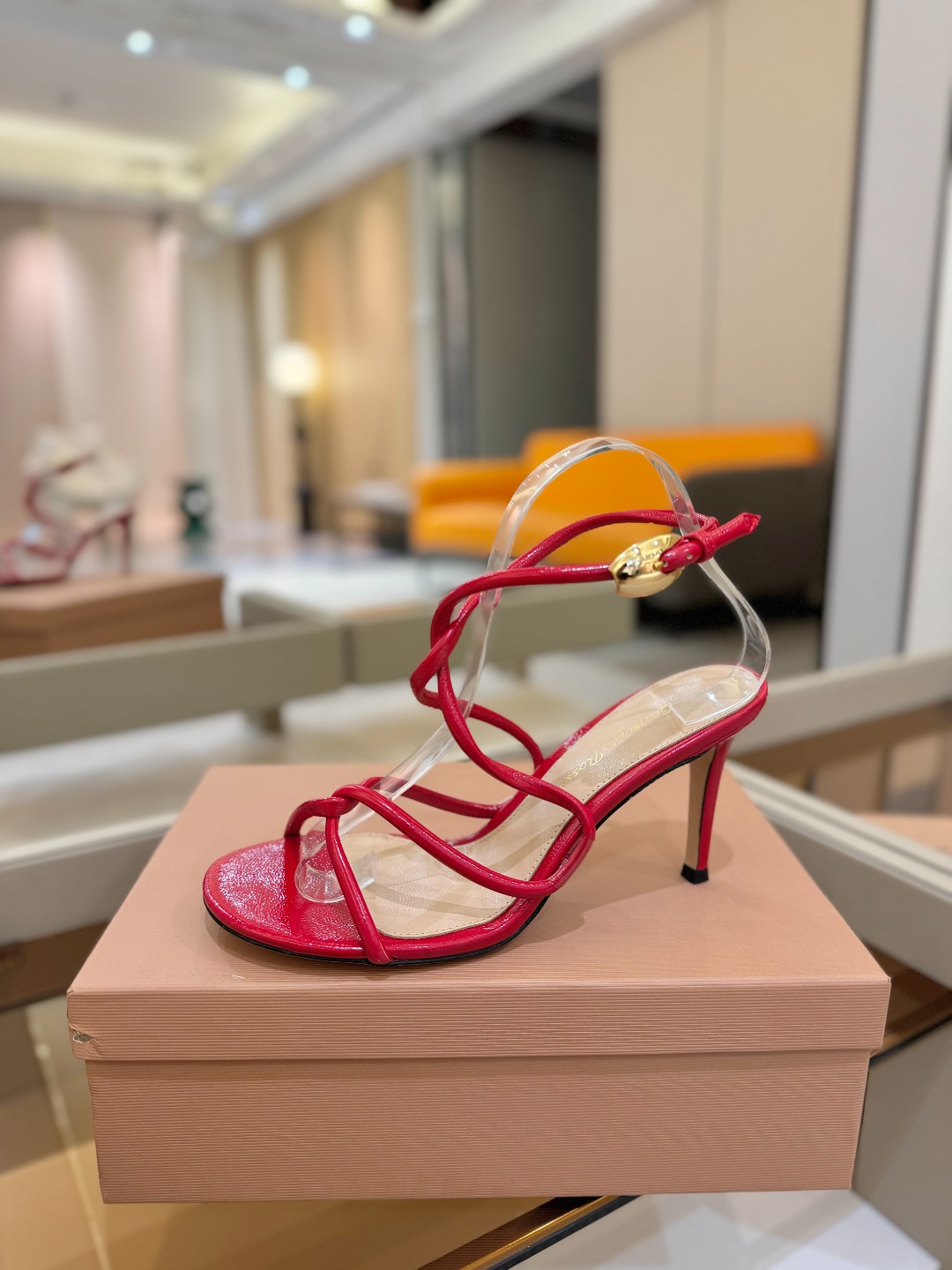 ”
Gianvito Rossi 
👠2025凉鞋
 原版开发     顶级版本       代购品质👍