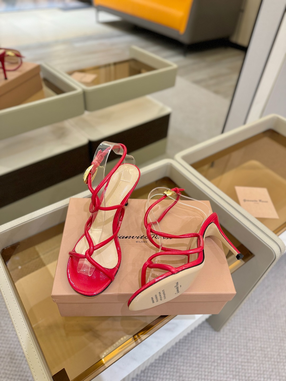 ”
Gianvito Rossi 
👠2025凉鞋
 原版开发     顶级版本       代购品质👍