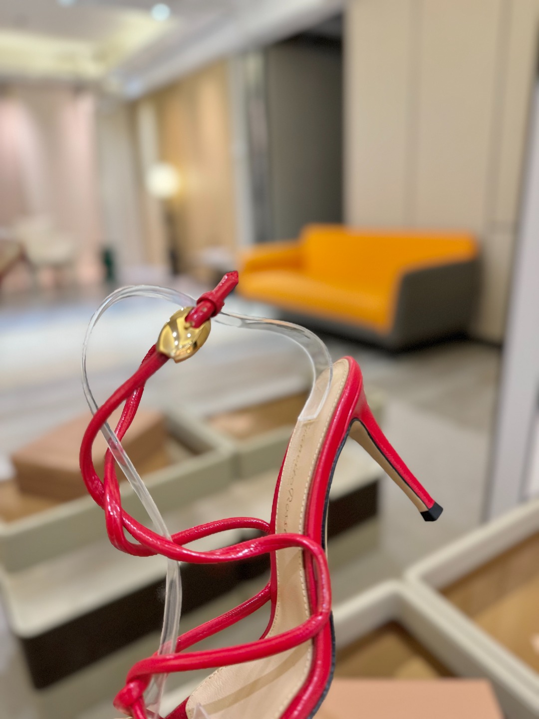 ”
Gianvito Rossi 
👠2025凉鞋
 原版开发     顶级版本       代购品质👍