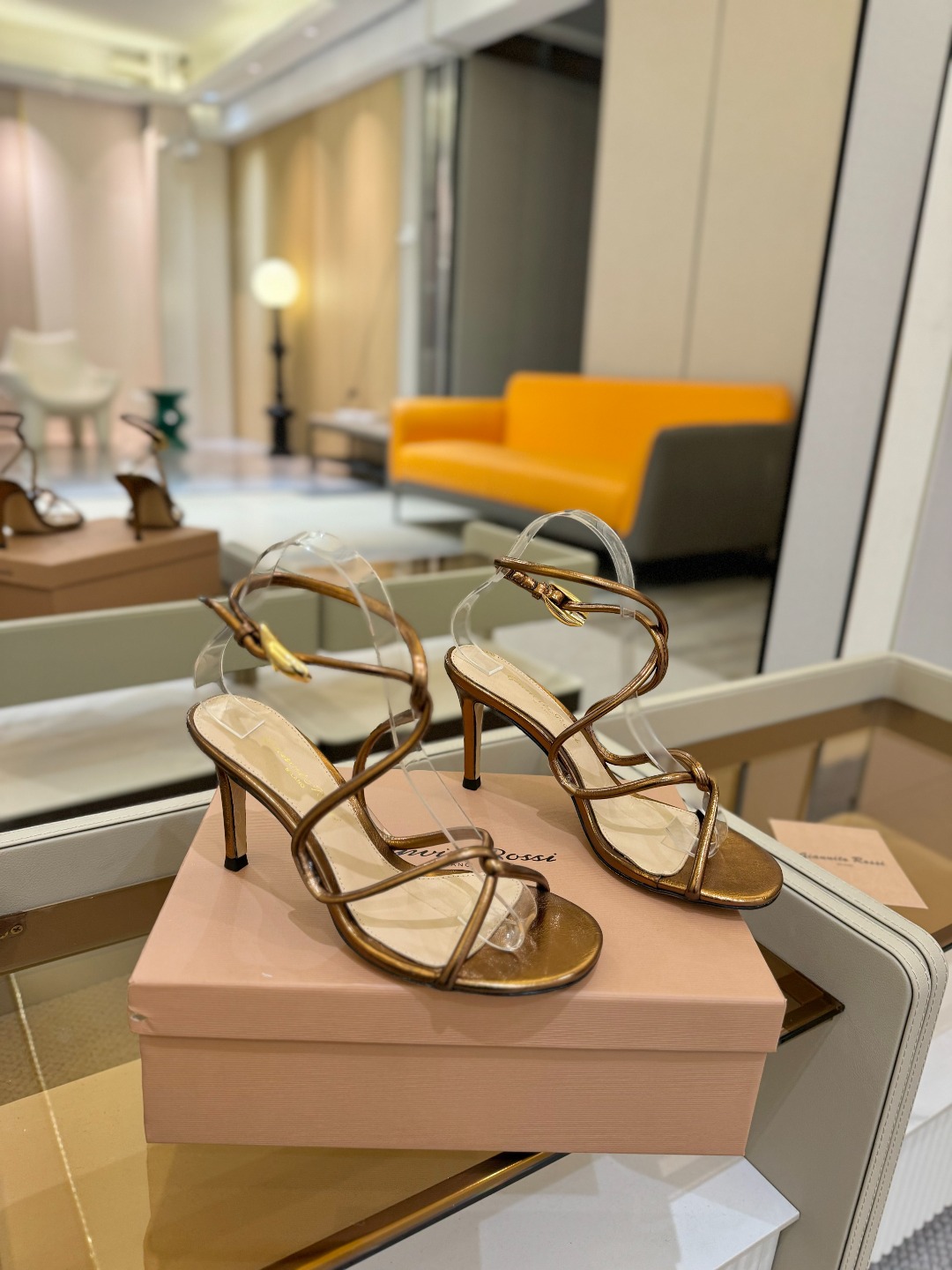 ”
Gianvito Rossi 
👠2025凉鞋
 原版开发     顶级版本       代购品质👍