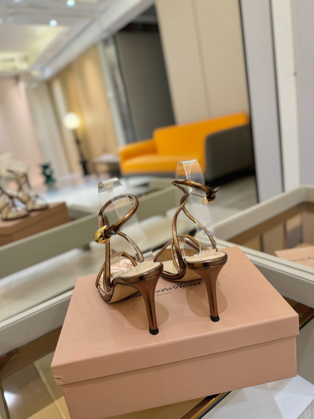 ”
Gianvito Rossi 
👠2025凉鞋
 原版开发     顶级版本       代购品质👍