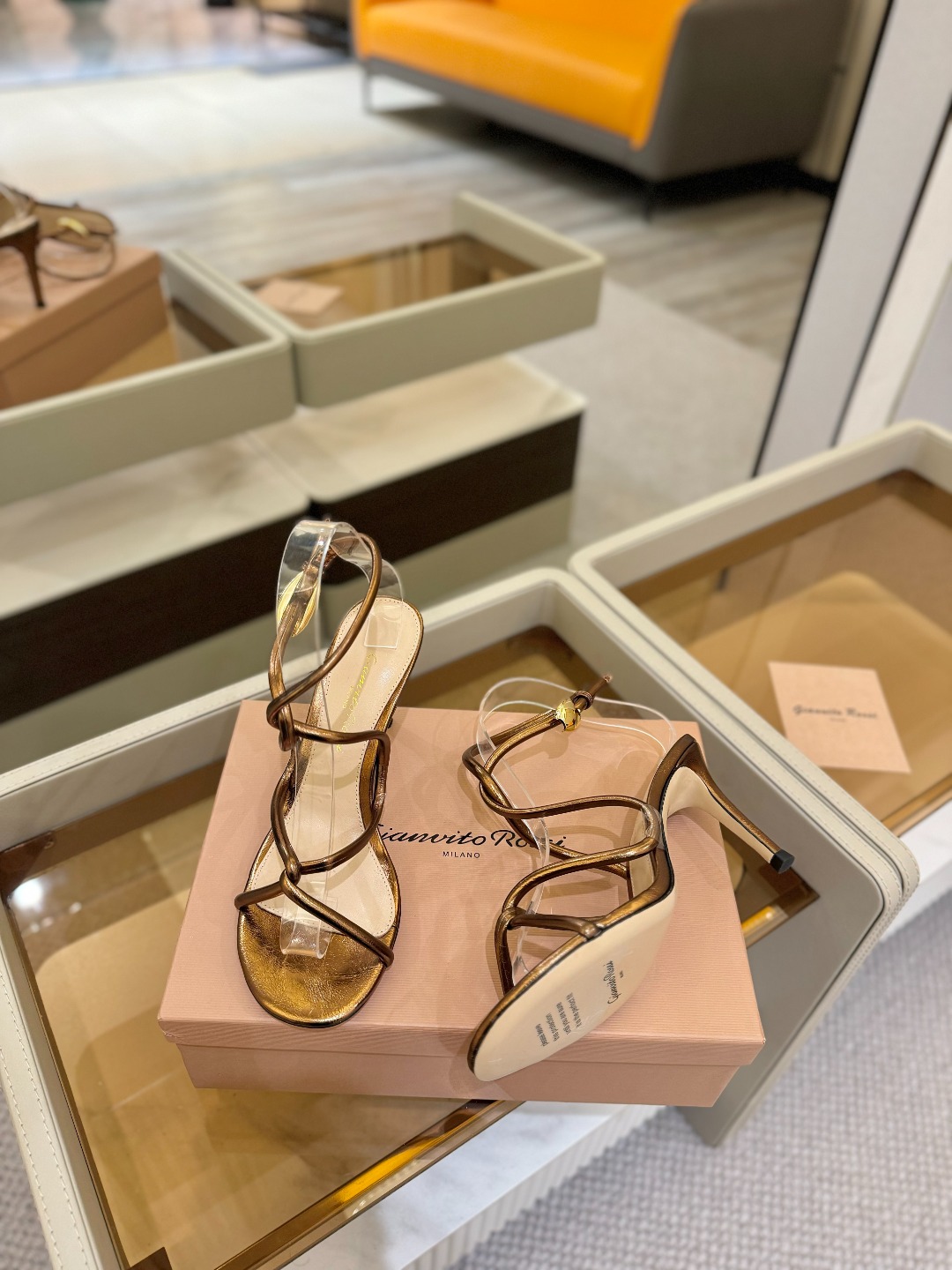 ”
Gianvito Rossi 
👠2025凉鞋
 原版开发     顶级版本       代购品质👍