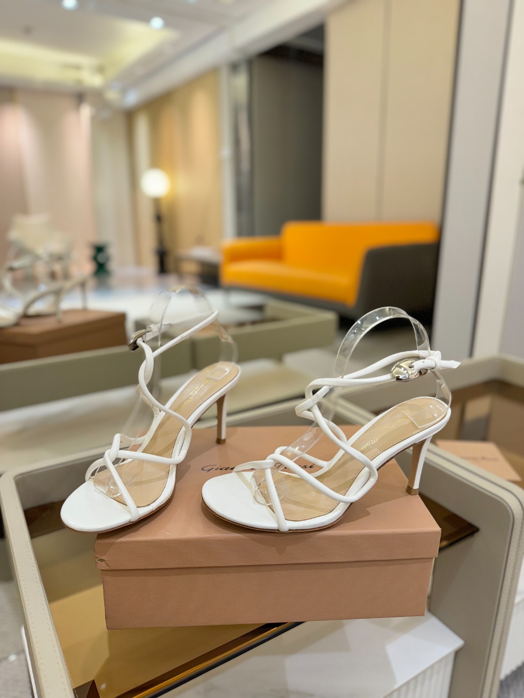 ”
Gianvito Rossi 
👠2025凉鞋
 原版开发     顶级版本       代购品质👍