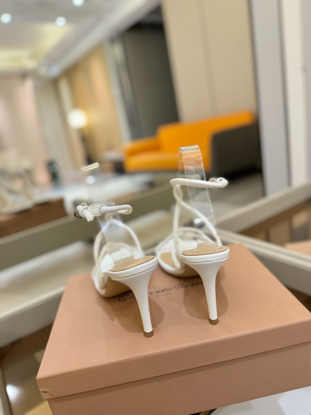 ”
Gianvito Rossi 
👠2025凉鞋
 原版开发     顶级版本       代购品质👍