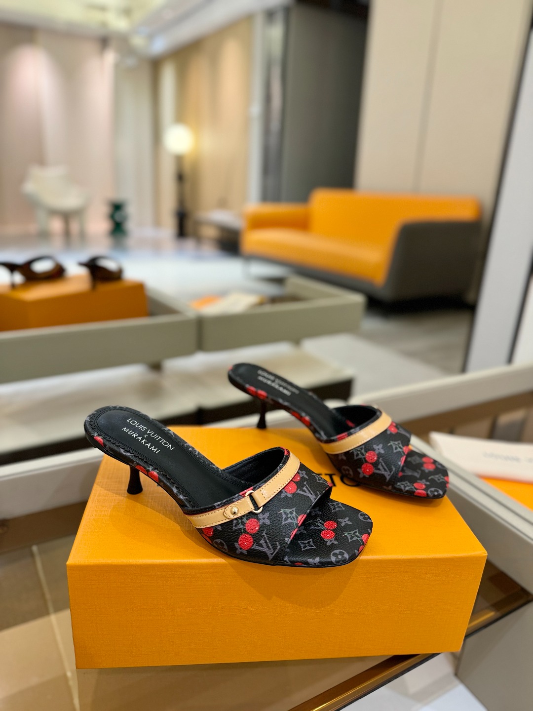 
Louis Vuitton
 2025款官网系列！完美楦型、LV最新压花电绣纹工艺、更显优雅气质、上脚